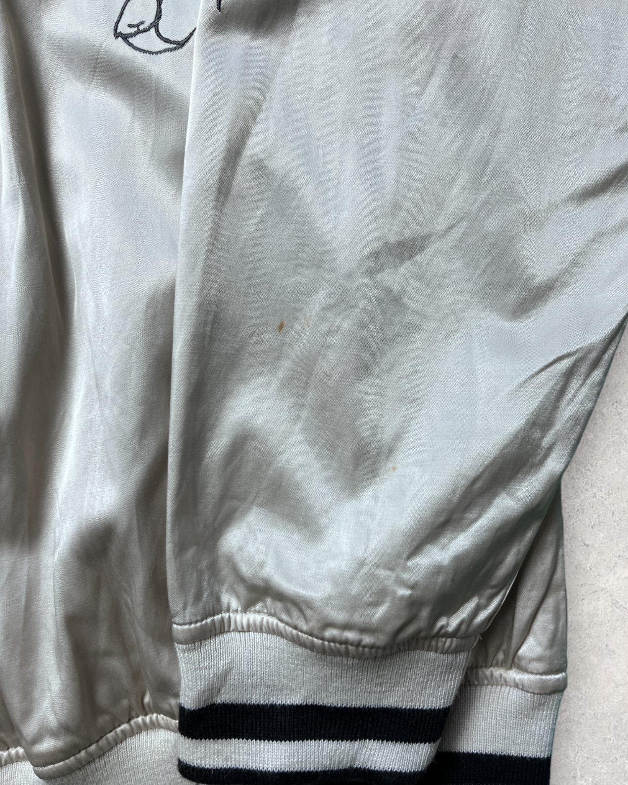 Powerful and Dynamic: Dragon-Emblazoned Reversible Sukajan