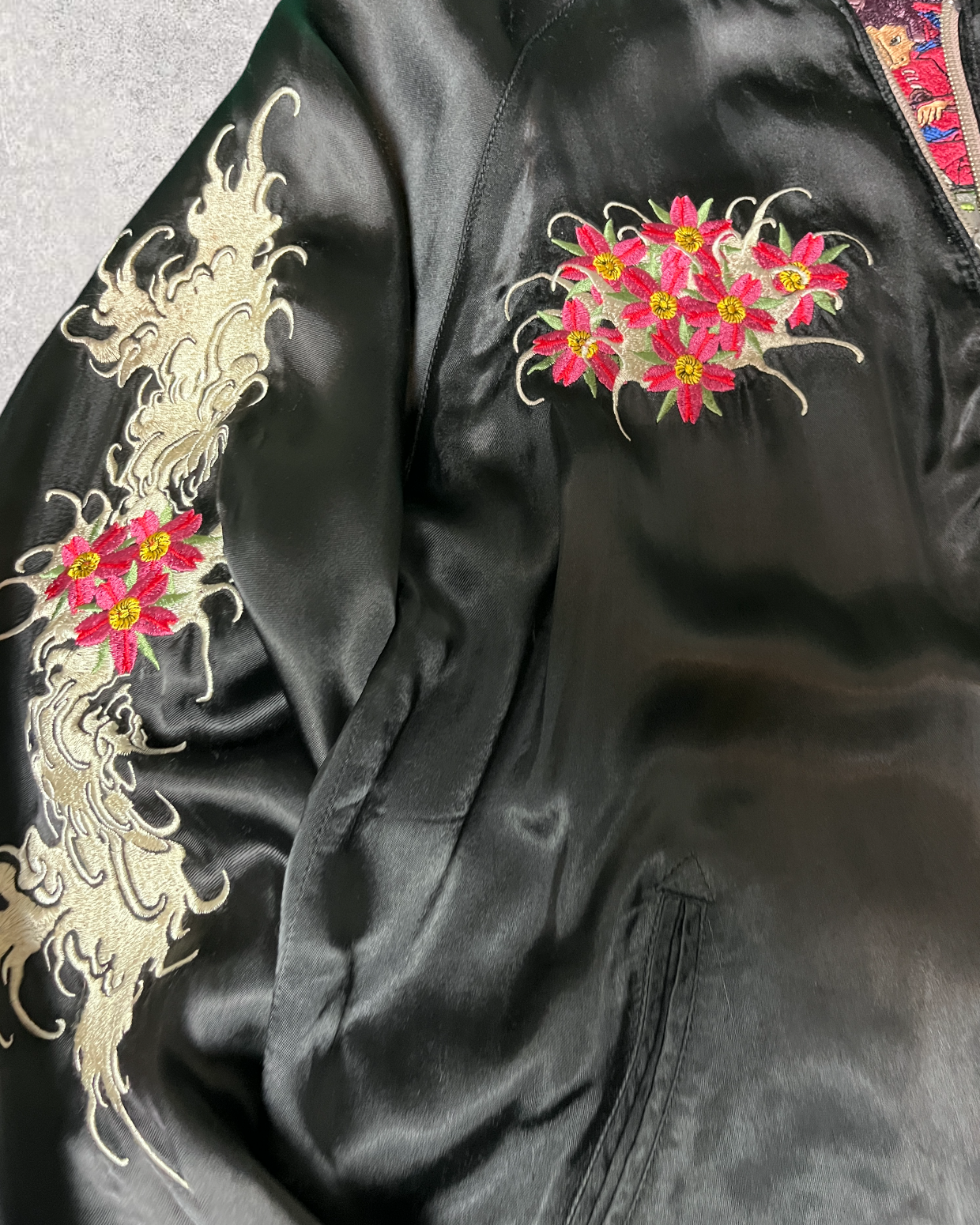 Super Rare One-of-a-Kind Sakura Skajan with Japanese Pattern Embroidery | Autumn/winter | Vintage