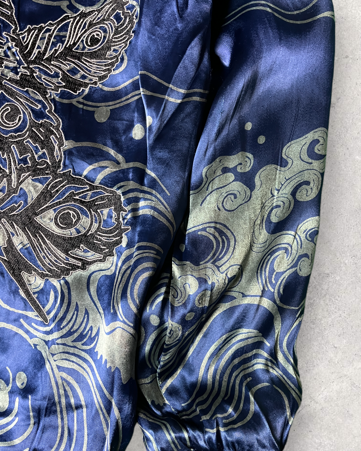 MIYABIMUSUBI Reversible Tiger and carp Sakura Bomber Jacket | Winter/Autumn | Vintage