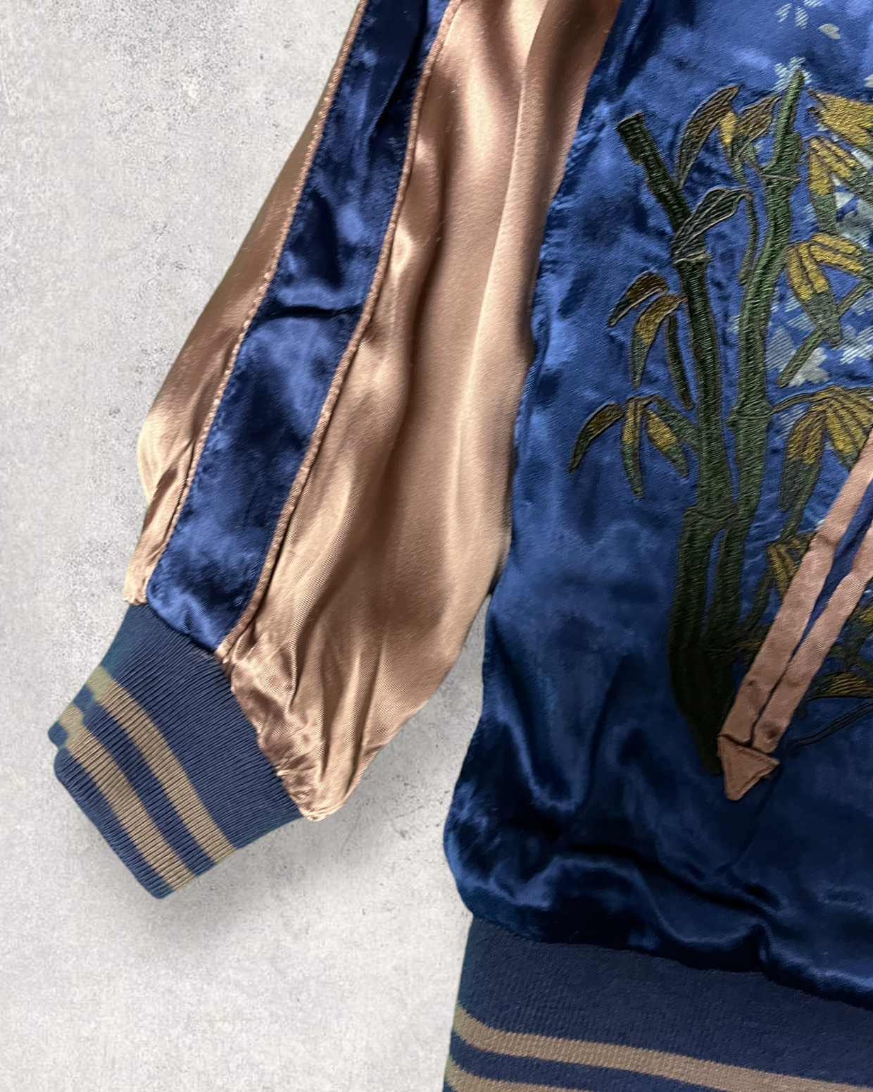 MIYABIMUSUBI Reversible Tiger and carp Sakura Bomber Jacket | Winter/Autumn | Vintage