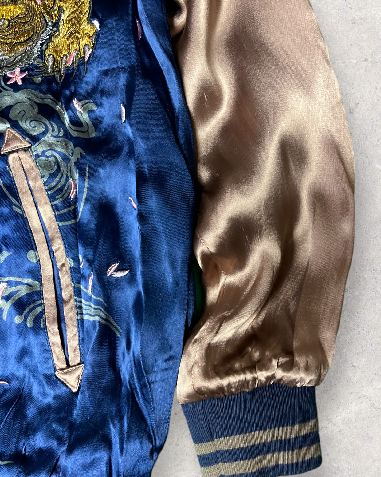 MIYABIMUSUBI Reversible Tiger and carp Sakura Bomber Jacket | Winter/Autumn | Vintage