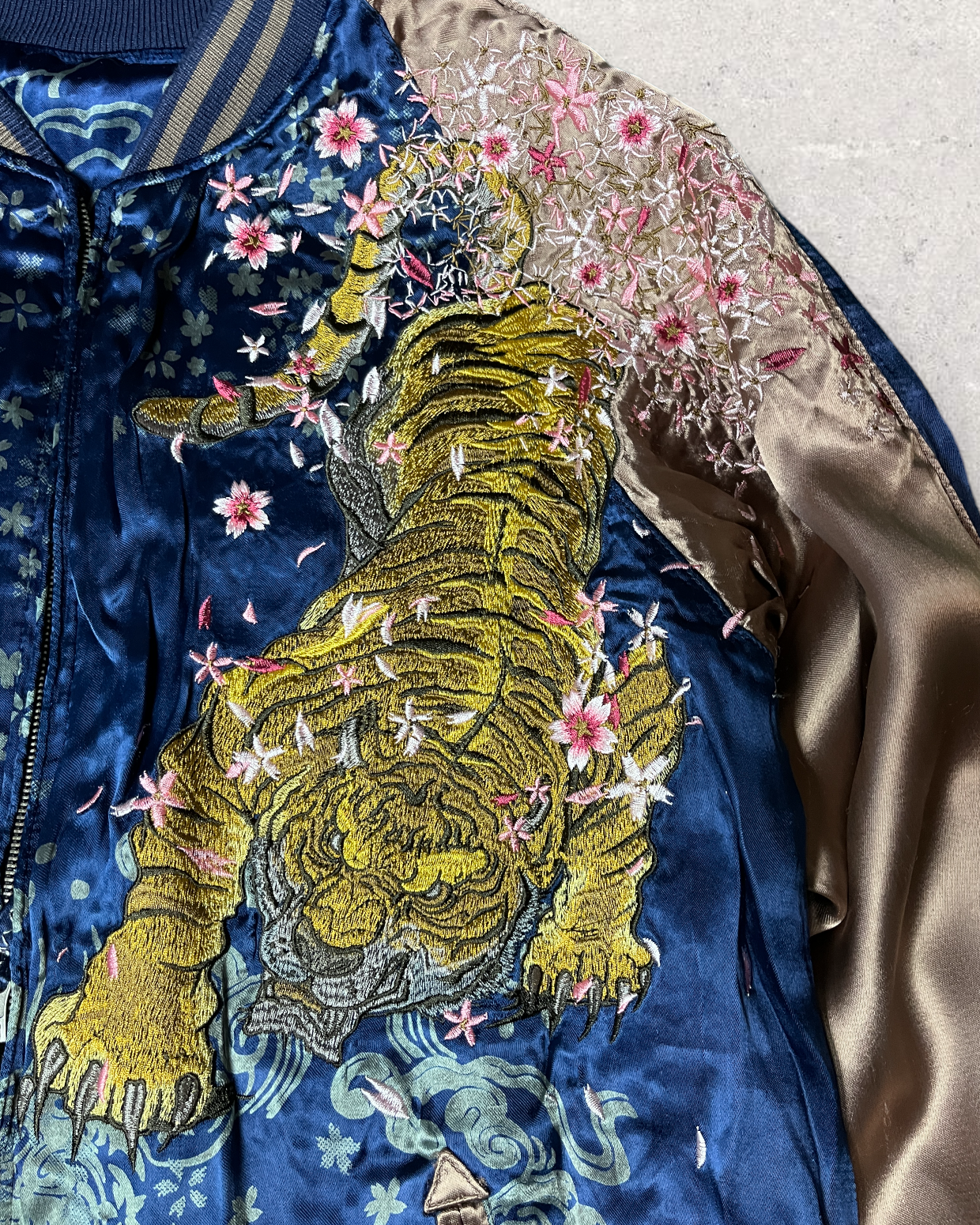 MIYABIMUSUBI Reversible Tiger and carp Sakura Bomber Jacket | Winter/Autumn | Vintage