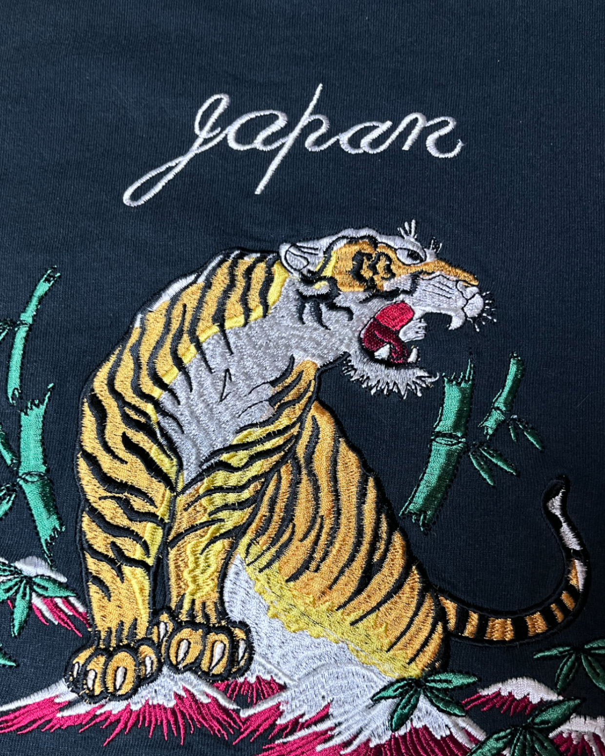 Tiger and KANJI design long sleeve t-shirts design Vintage