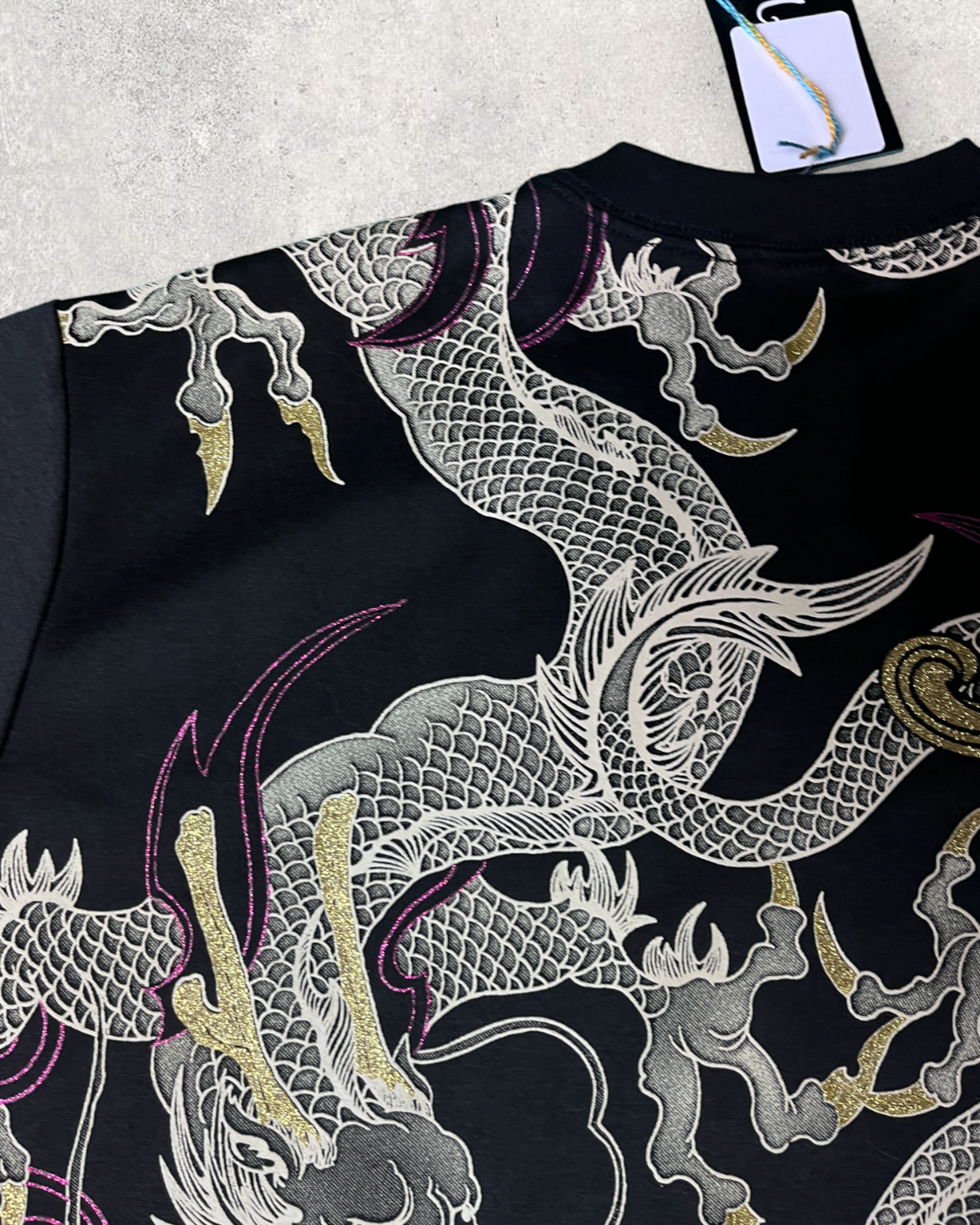 A powerful dragon and transional pattern design Brand New
