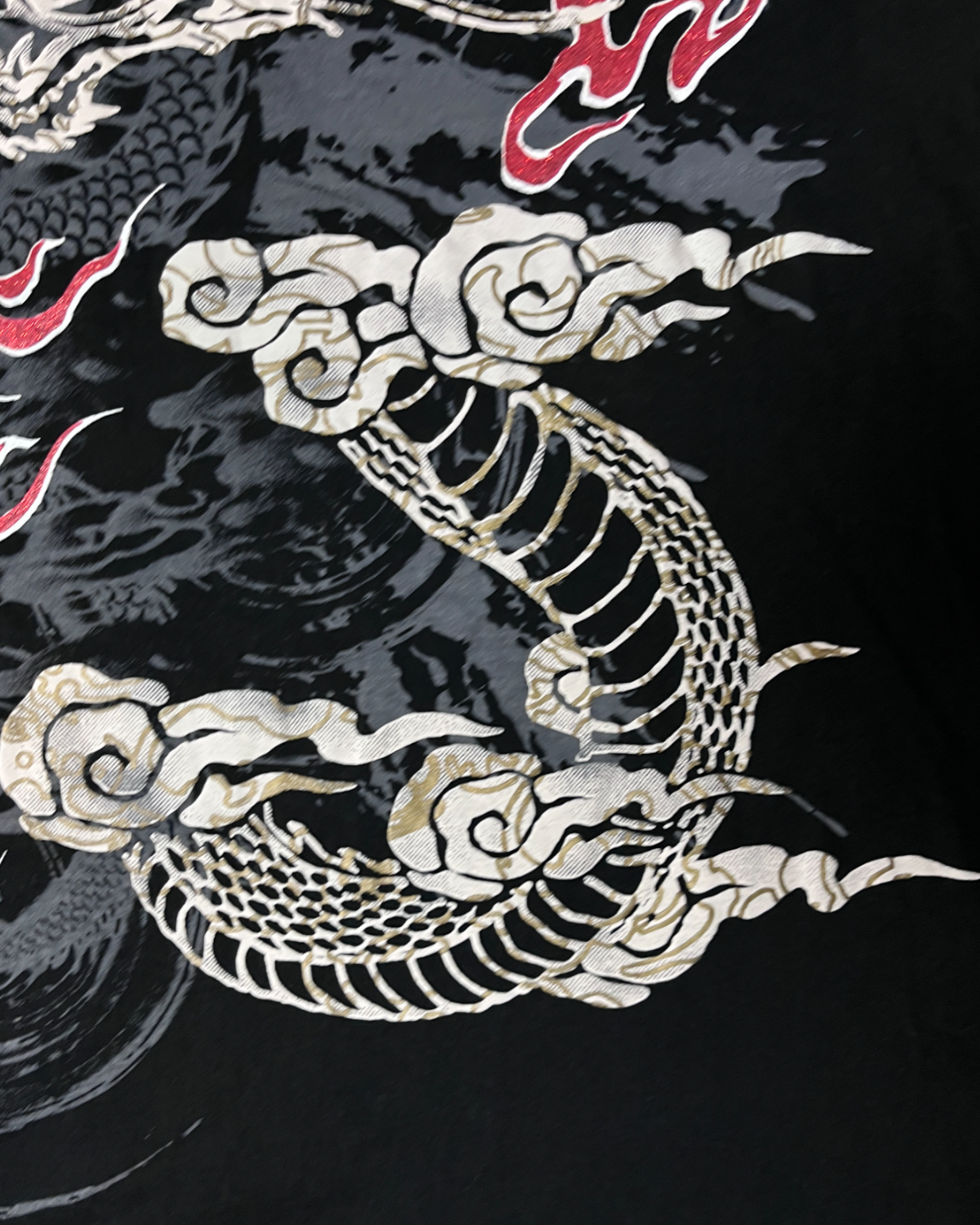 A powerful dragon t-shirts Vintage