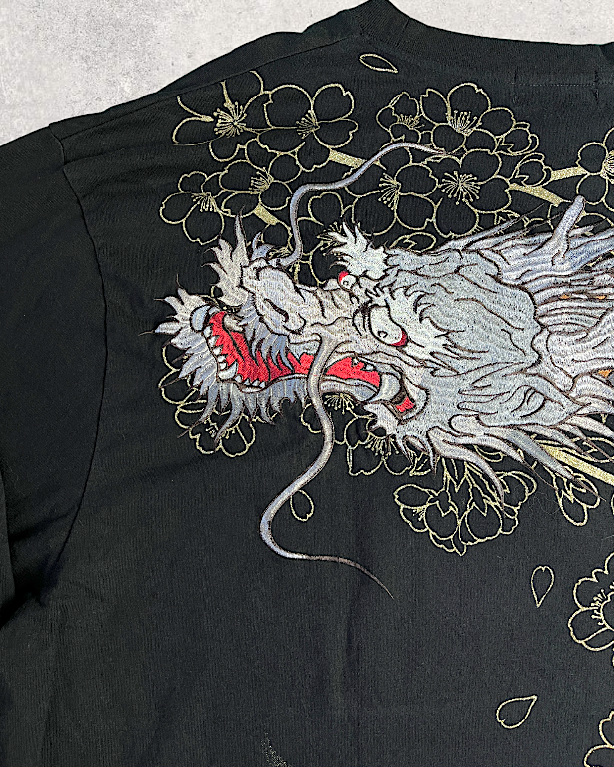 【4L】Embroidered Dragon T-Shirt | Luxury Dragon & Sakura Design | Black |