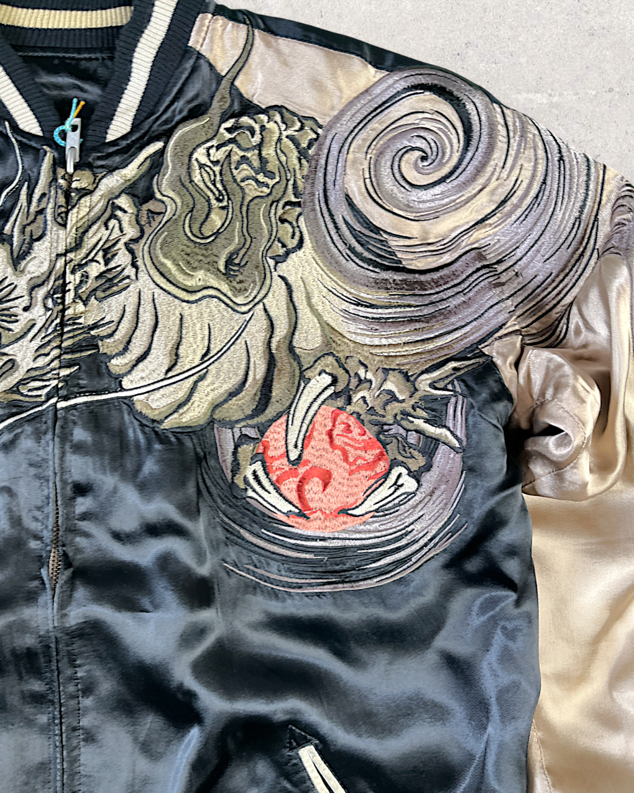 【XL Dragon Reversible Sukajan】Cloud-Embroidered Dragon × Brocade Pattern Sleeves | One-of-a-Kind Statement Jacket