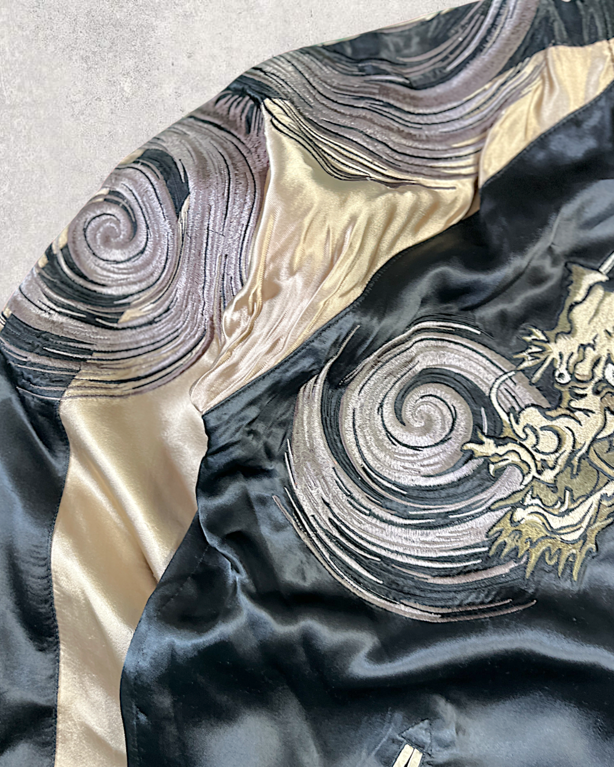 【XL Dragon Reversible Sukajan】Cloud-Embroidered Dragon × Brocade Pattern Sleeves | One-of-a-Kind Statement Jacket