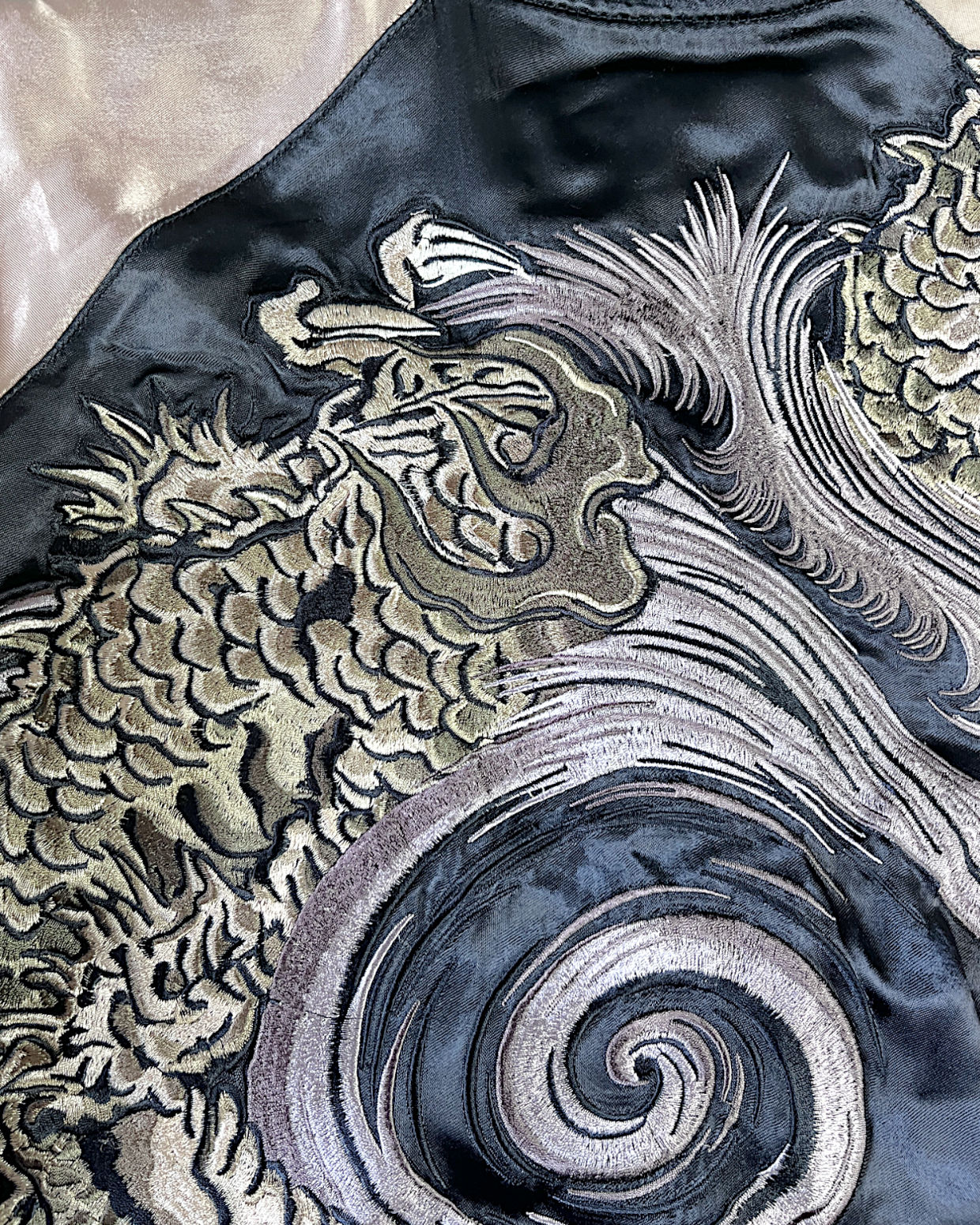 【XL Dragon Reversible Sukajan】Cloud-Embroidered Dragon × Brocade Pattern Sleeves | One-of-a-Kind Statement Jacket