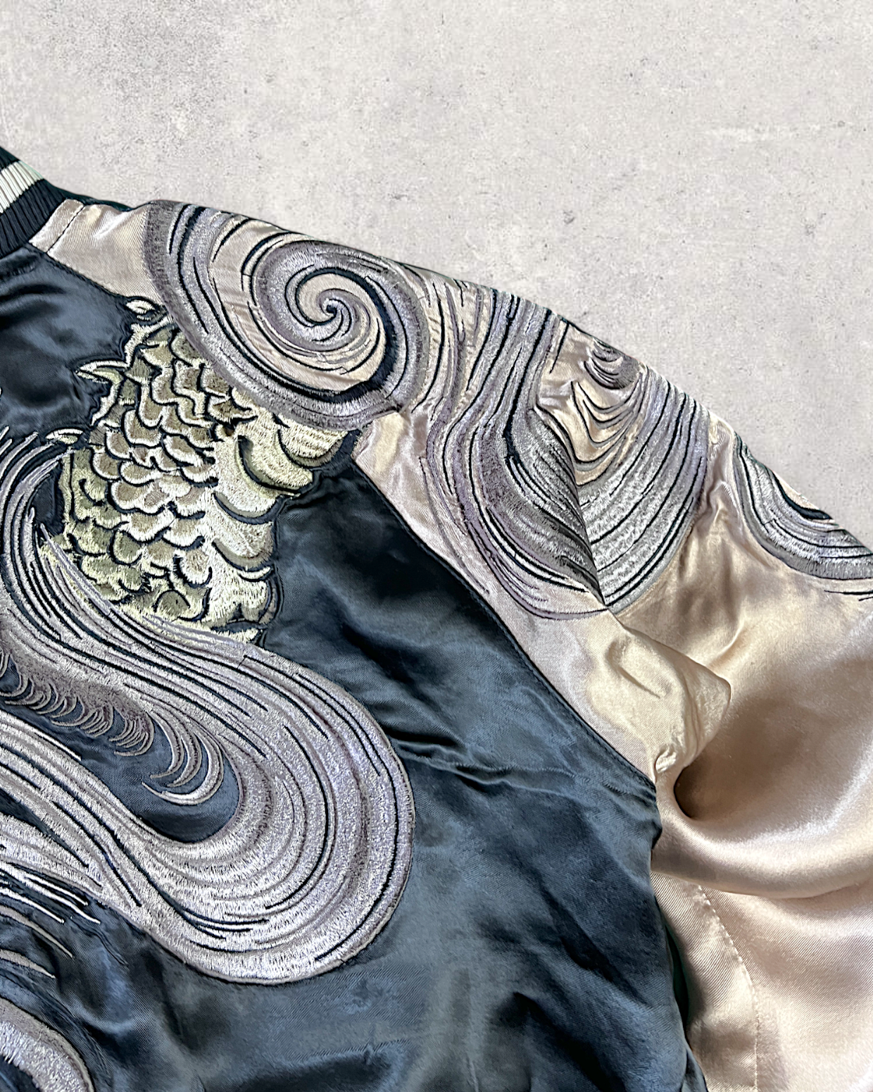 【XL Dragon Reversible Sukajan】Cloud-Embroidered Dragon × Brocade Pattern Sleeves | One-of-a-Kind Statement Jacket