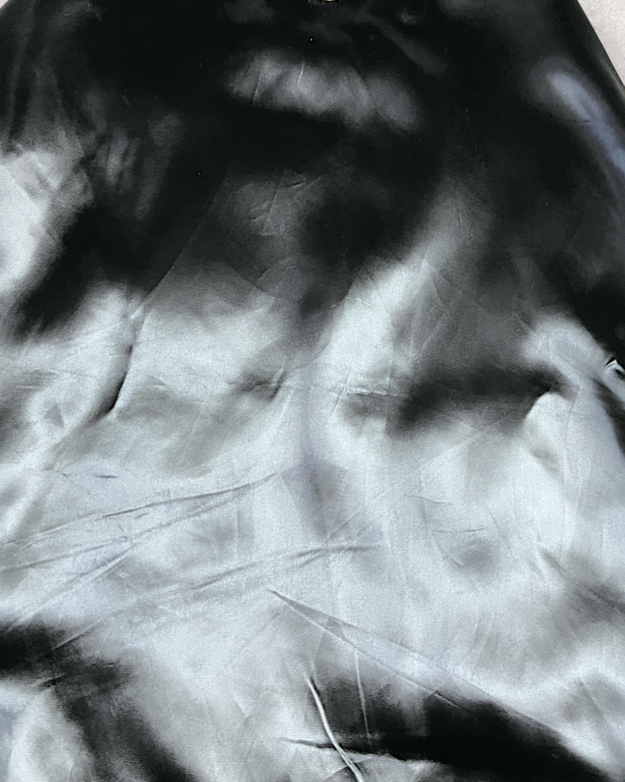 【XL】Black & Champagne Gold Chrysanthemum / Tiger Embroidery – Japanese Bomber