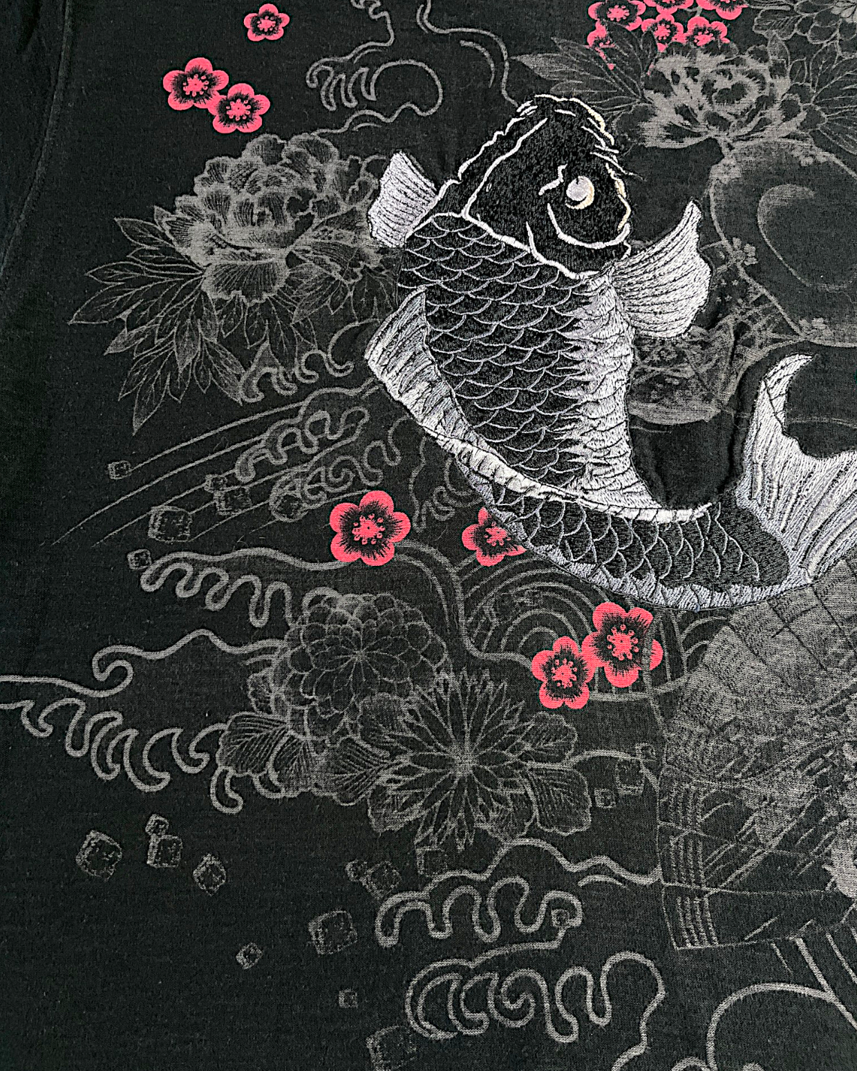【M】Japanese Koi Henley T-Shirt M – Black Wagara Tee with Plum Blossom & Traditional Fan Design