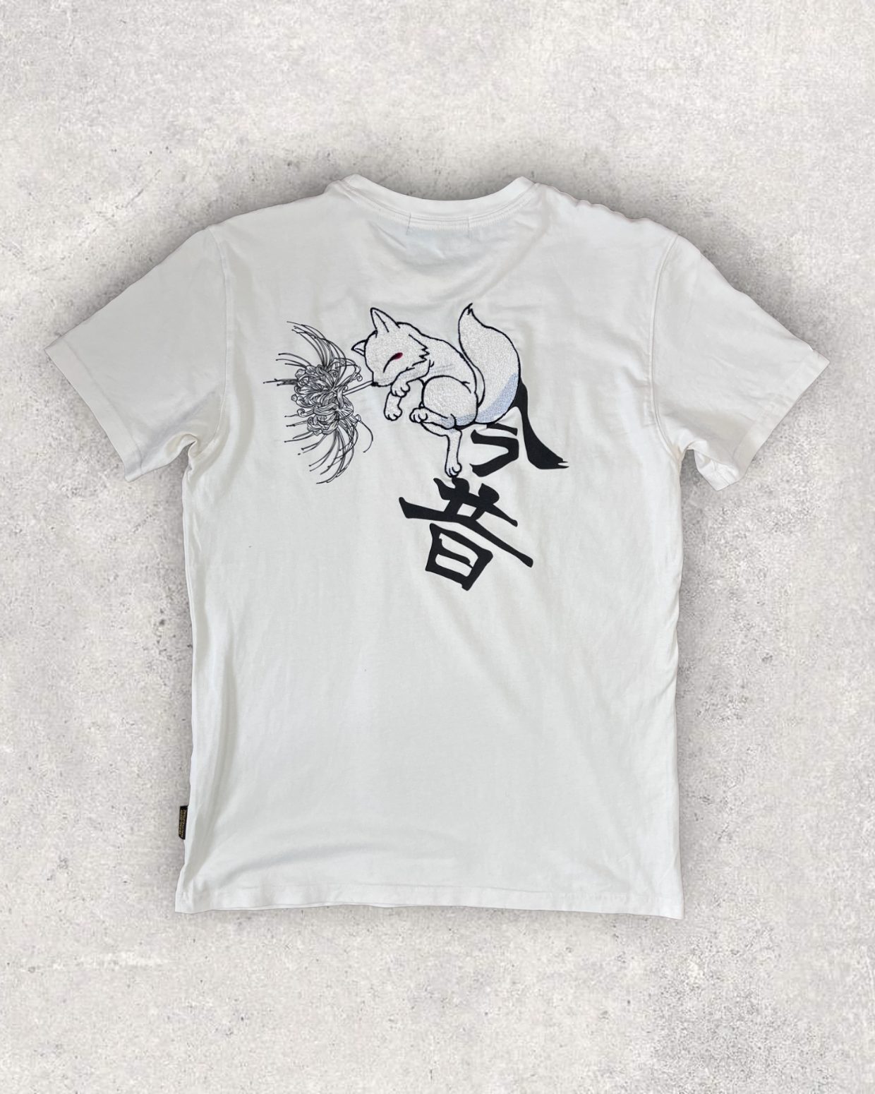 [JUMPING WHITE FOX] Vintage - Tshirt