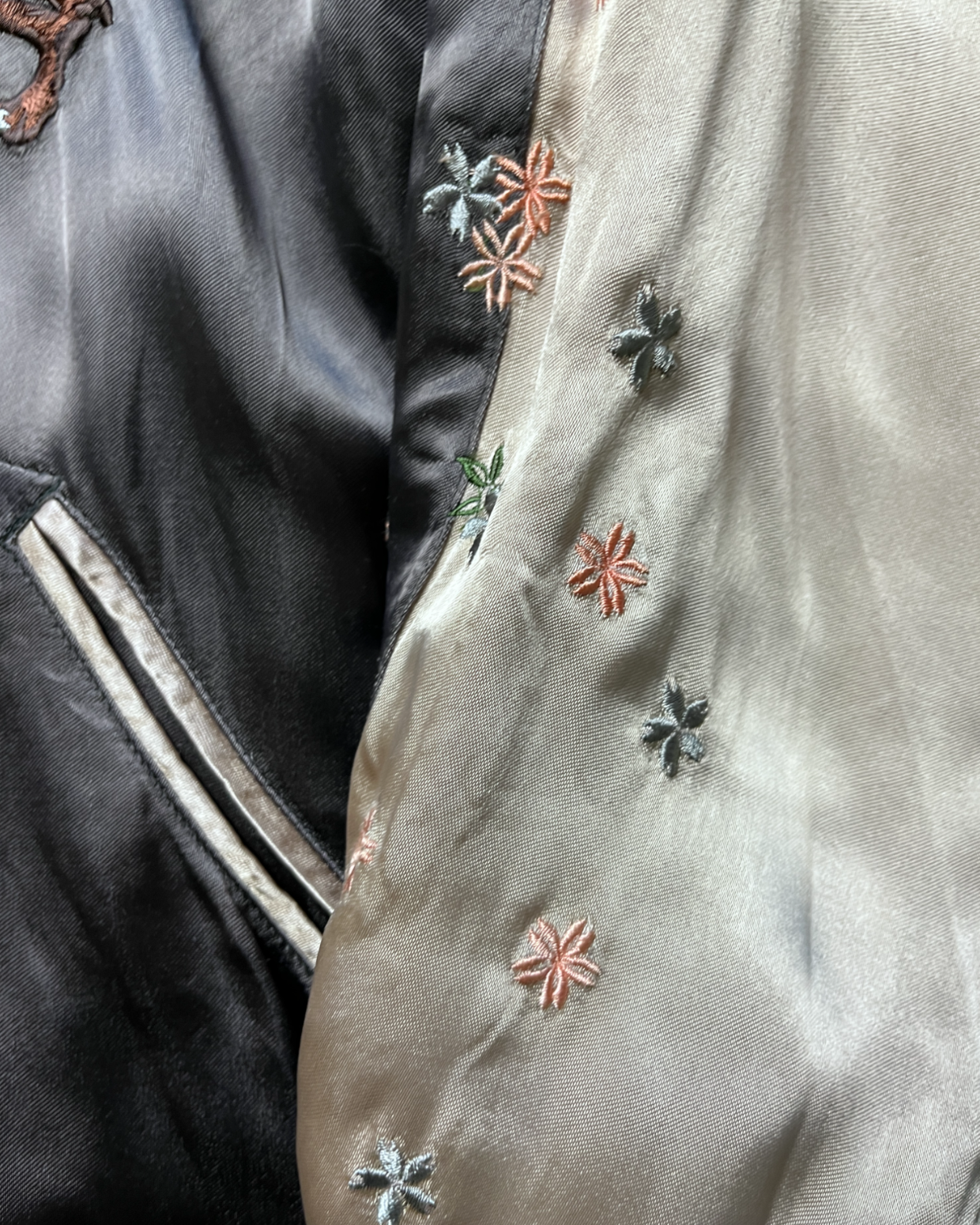 Embodiment of Utagawa Kuniyoshi's World: Skull Reversible Sukajan