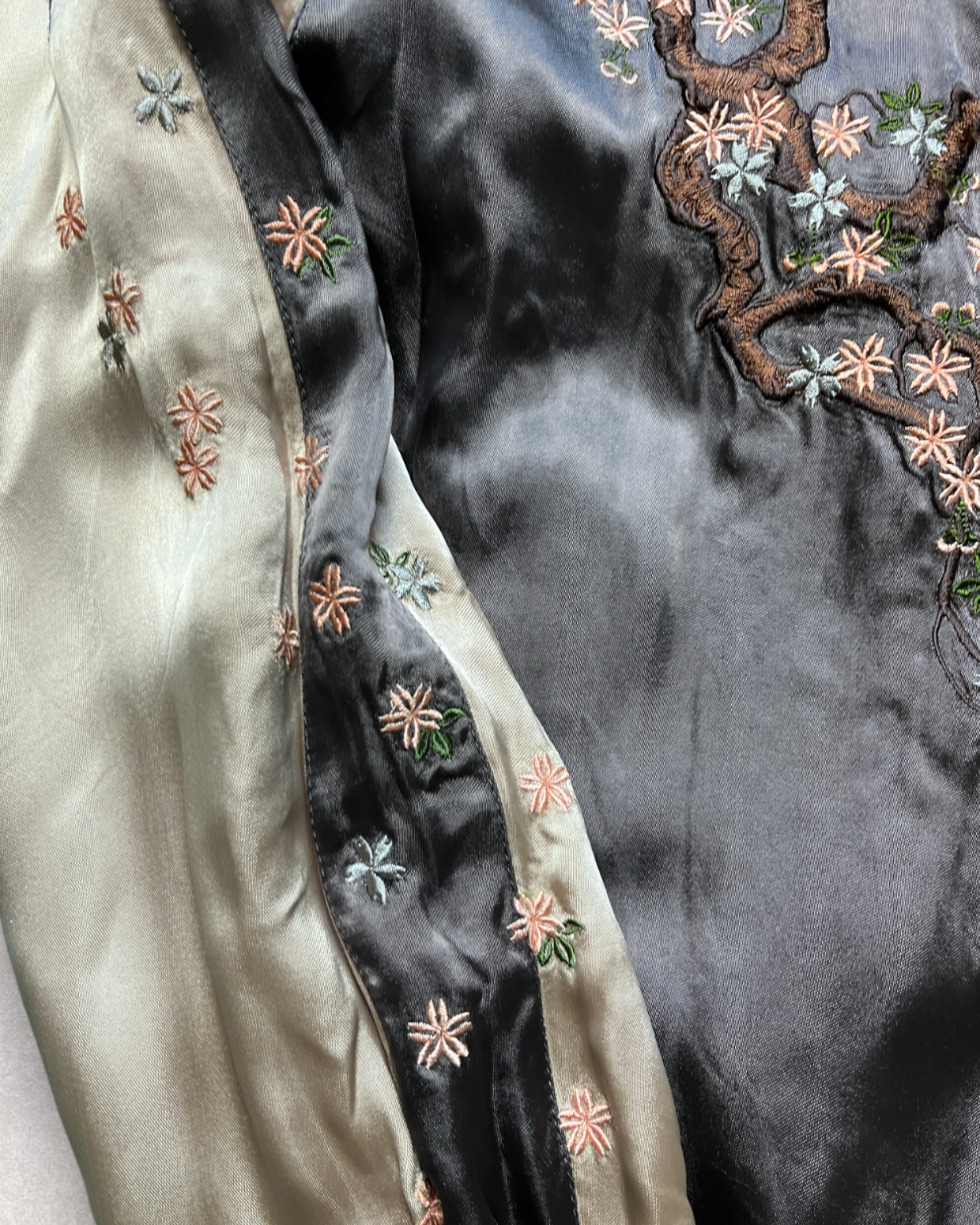 Embodiment of Utagawa Kuniyoshi's World: Skull Reversible Sukajan