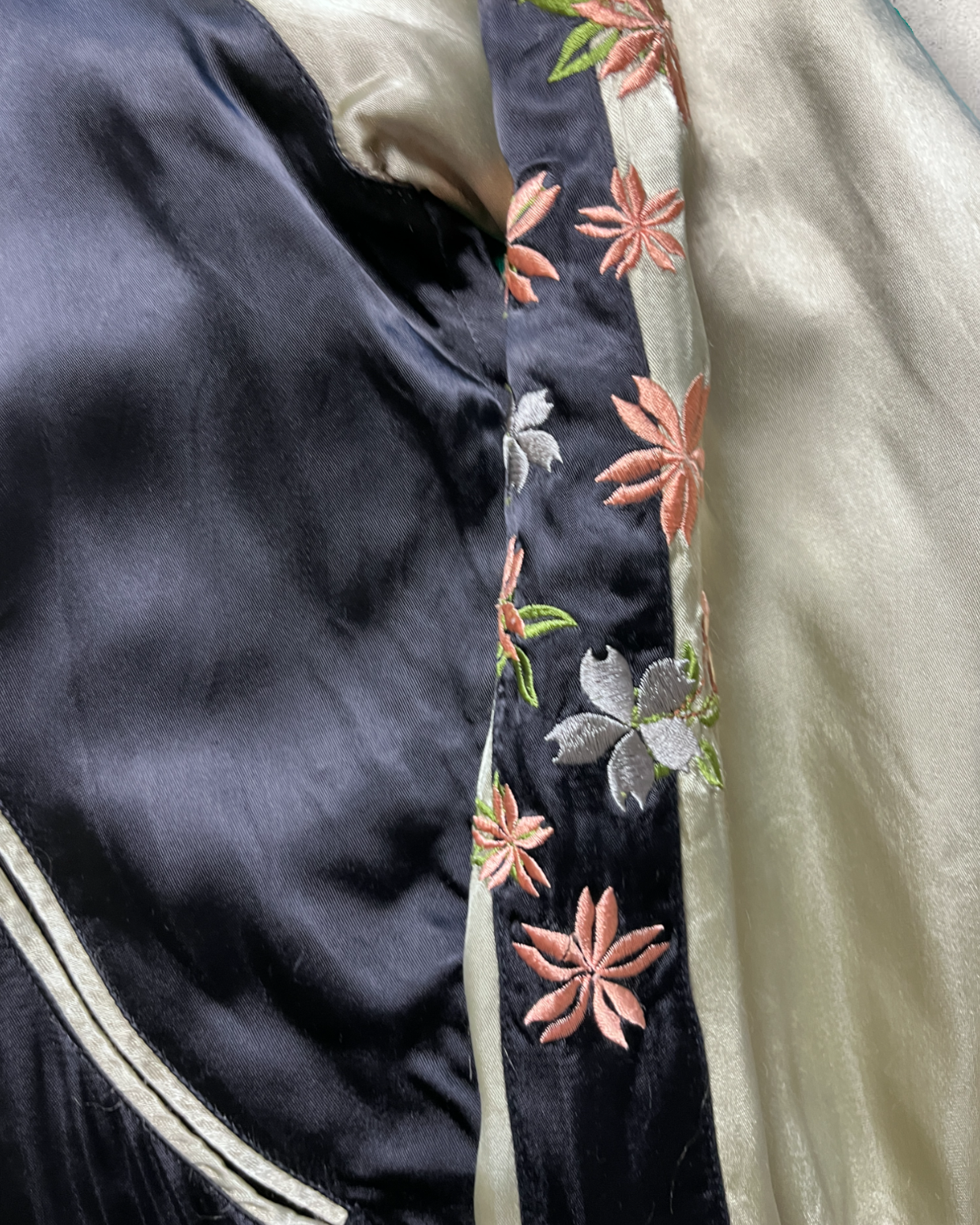 Embodiment of Utagawa Kuniyoshi's World: Skull Reversible Sukajan