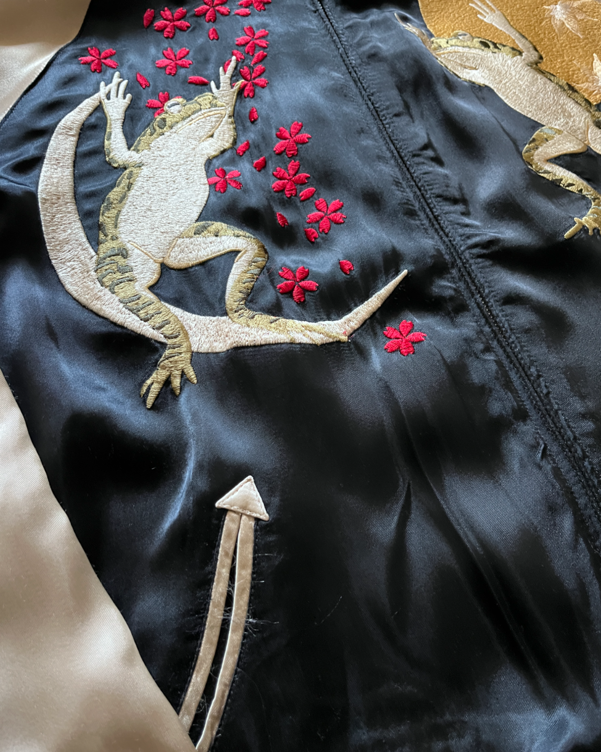 Ultra-Rare Reversible Sukajan: Popular Frog Black Jacket