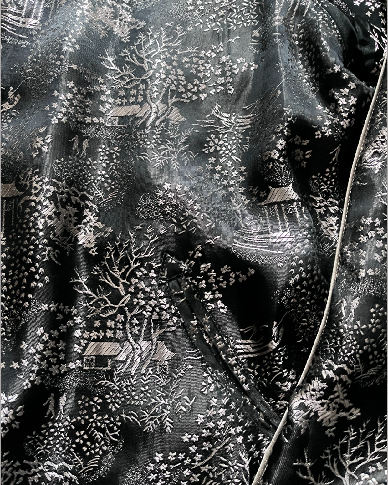Ultra-Rare Reversible Sukajan: Popular Frog Black Jacket