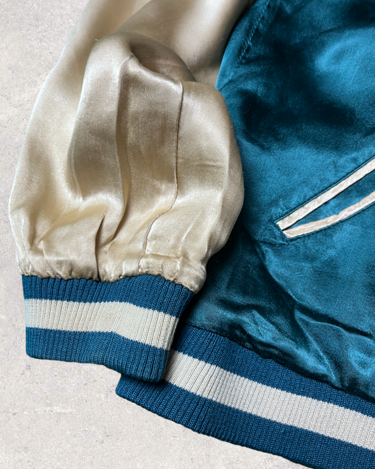 Carp ONIKIRIMARU 2way sukajan | Winter | Vintage jacket