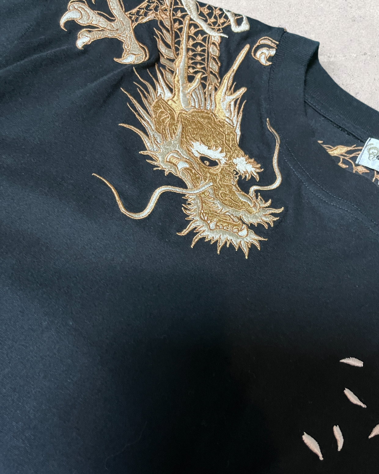 Karakuri-tamashii Rare Gold dragon t-shirts | Vintage