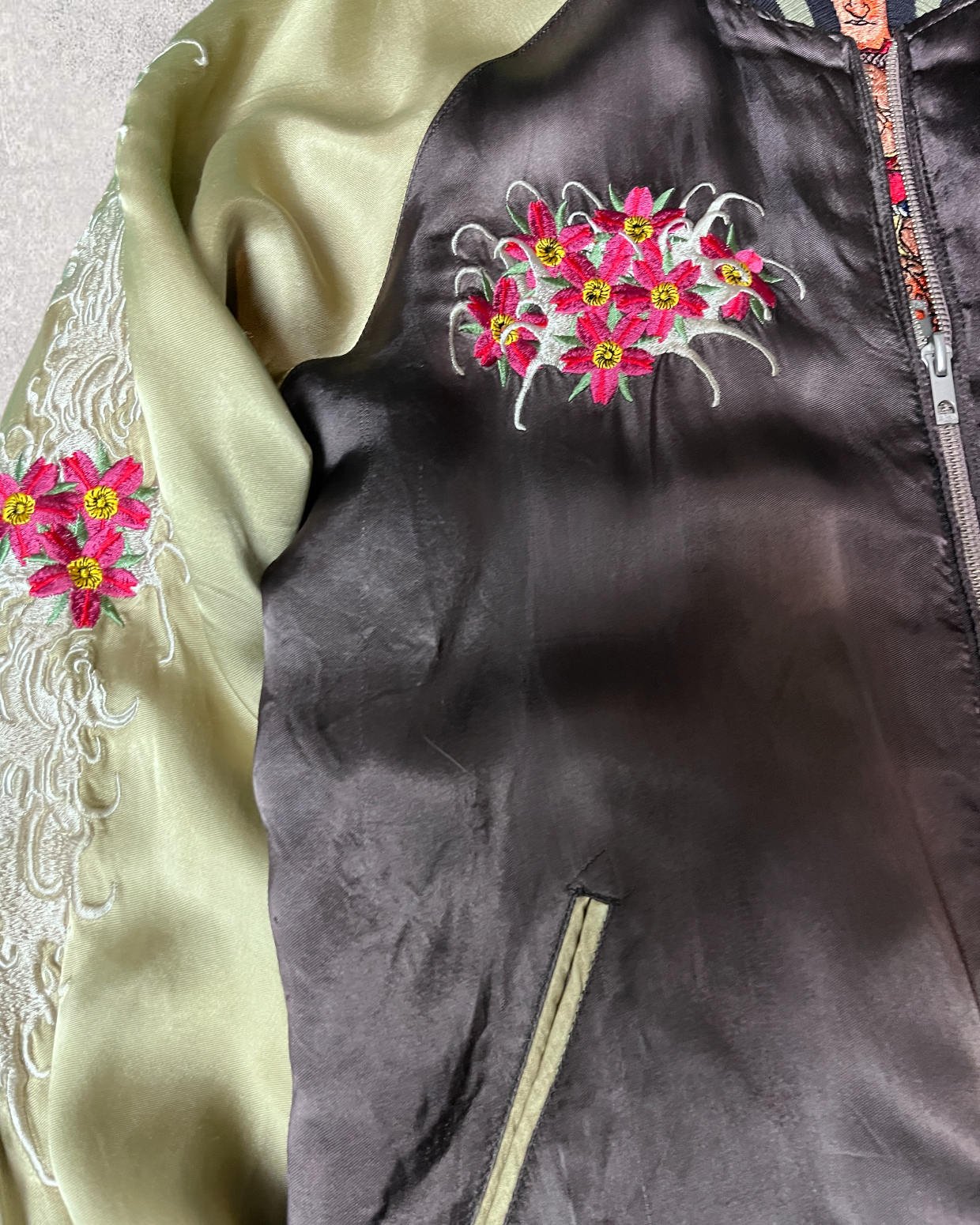 Super Rare One-of-a-Kind Sakura Skajan with Japanese Pattern Embroidery | Autumn/winter | Vintage