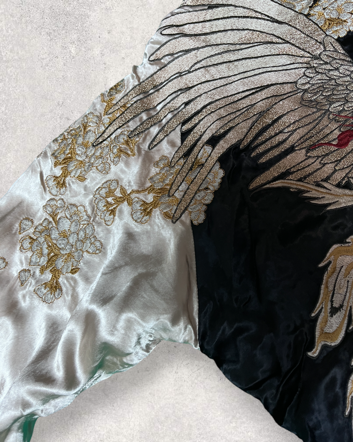 Gorgeous embroidery KARAKURI-TAMASHII iki Rayon Satin Reversible Skajan Japanese Pattern Tiger Dragon Phenix | Spring/Autumn | Vintage