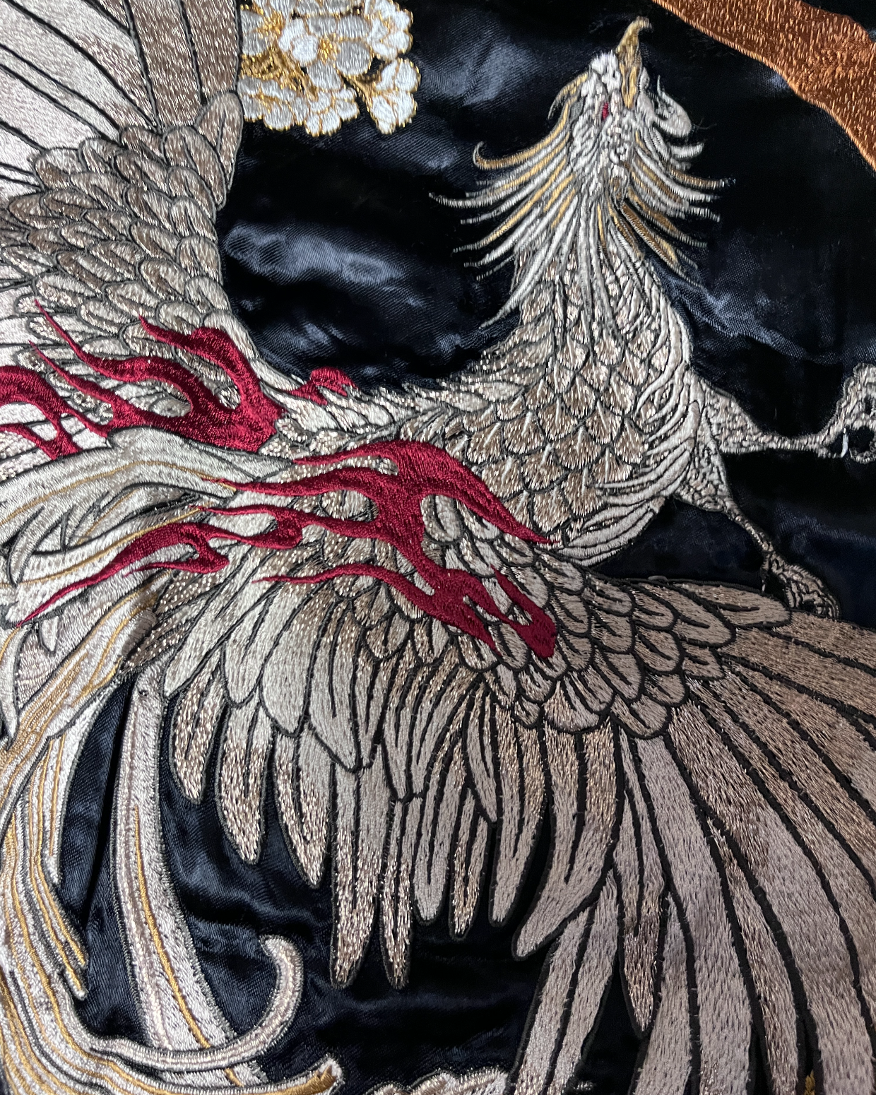 Gorgeous embroidery KARAKURI-TAMASHII iki Rayon Satin Reversible Skajan Japanese Pattern Tiger Dragon Phenix | Spring/Autumn | Vintage