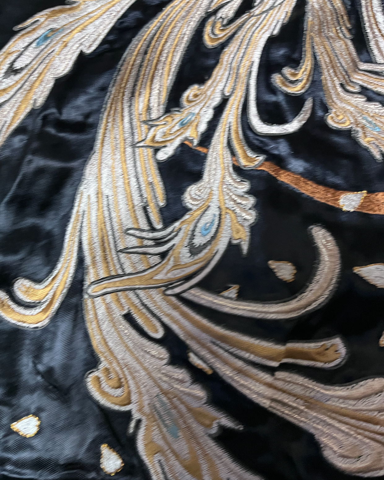 Gorgeous embroidery KARAKURI-TAMASHII iki Rayon Satin Reversible Skajan Japanese Pattern Tiger Dragon Phenix | Spring/Autumn | Vintage