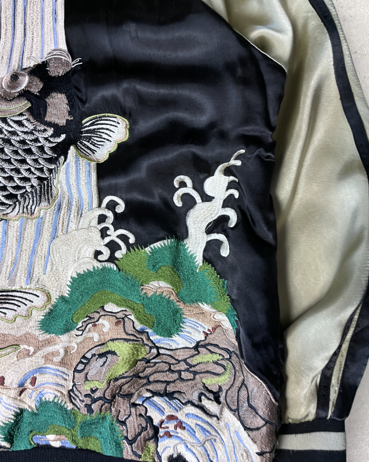 【L】Reversible Sukajan – Embroidered Koi Waterfall Japanese Satin Jacket