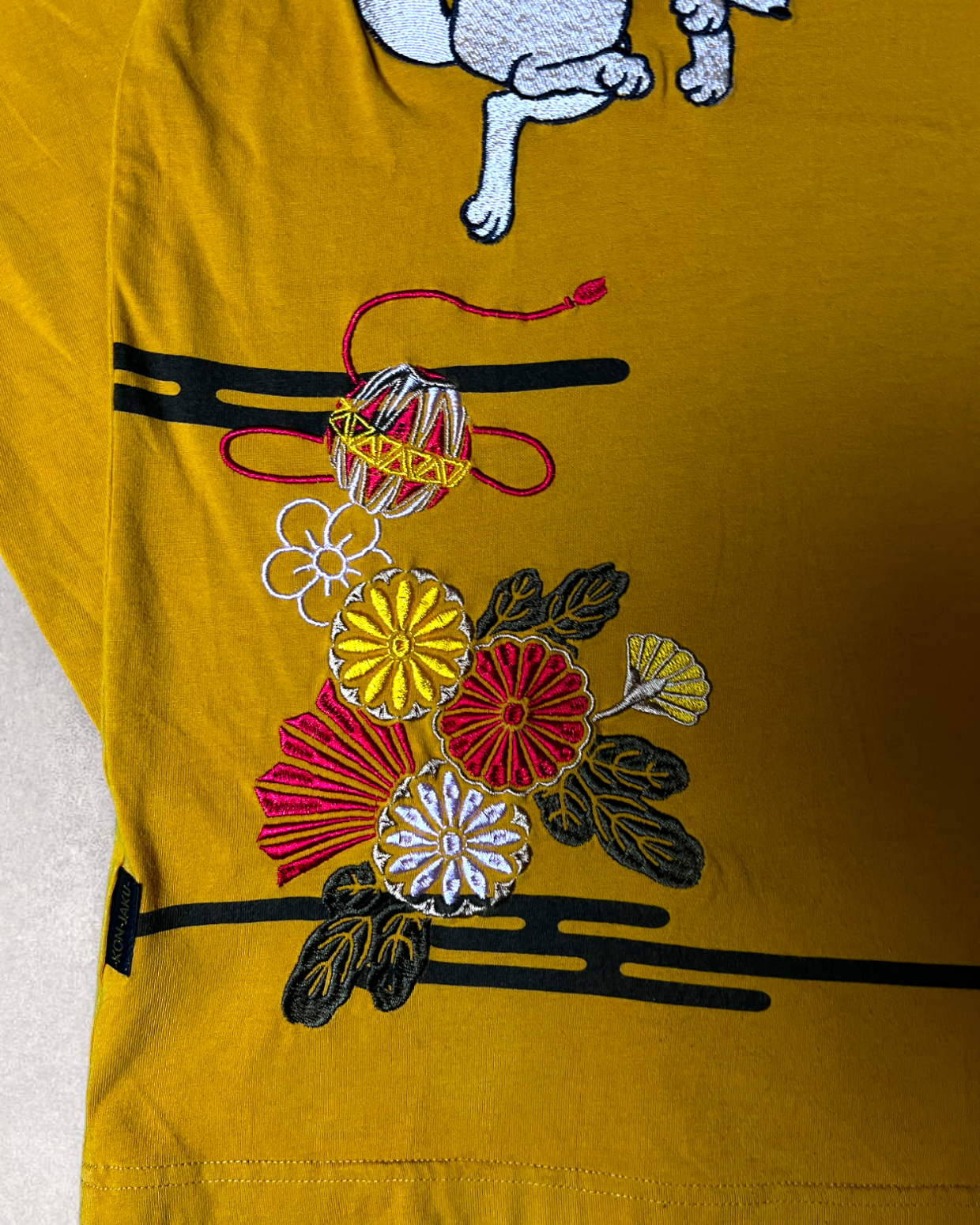 KOKINWAKA long sleave yellow cute fox of dance Vintage