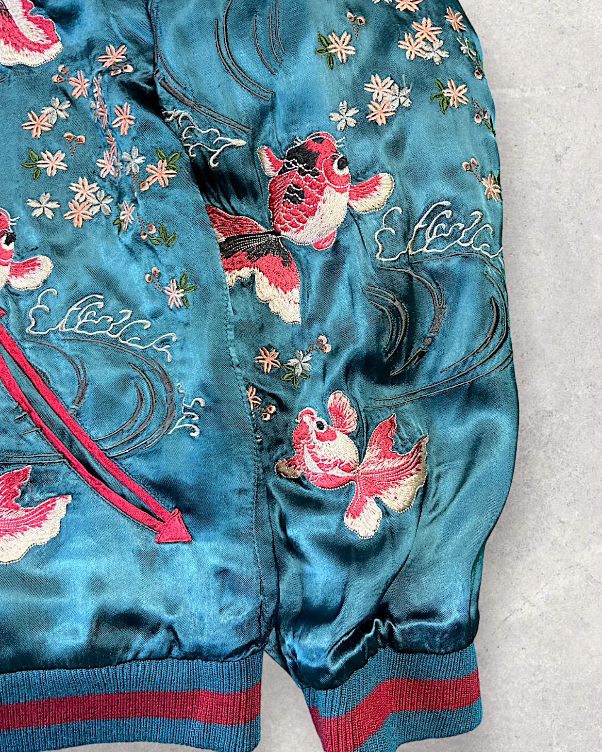 [M] [Blue] Reversible sukajan with austere cherry blossoms and goldfish
