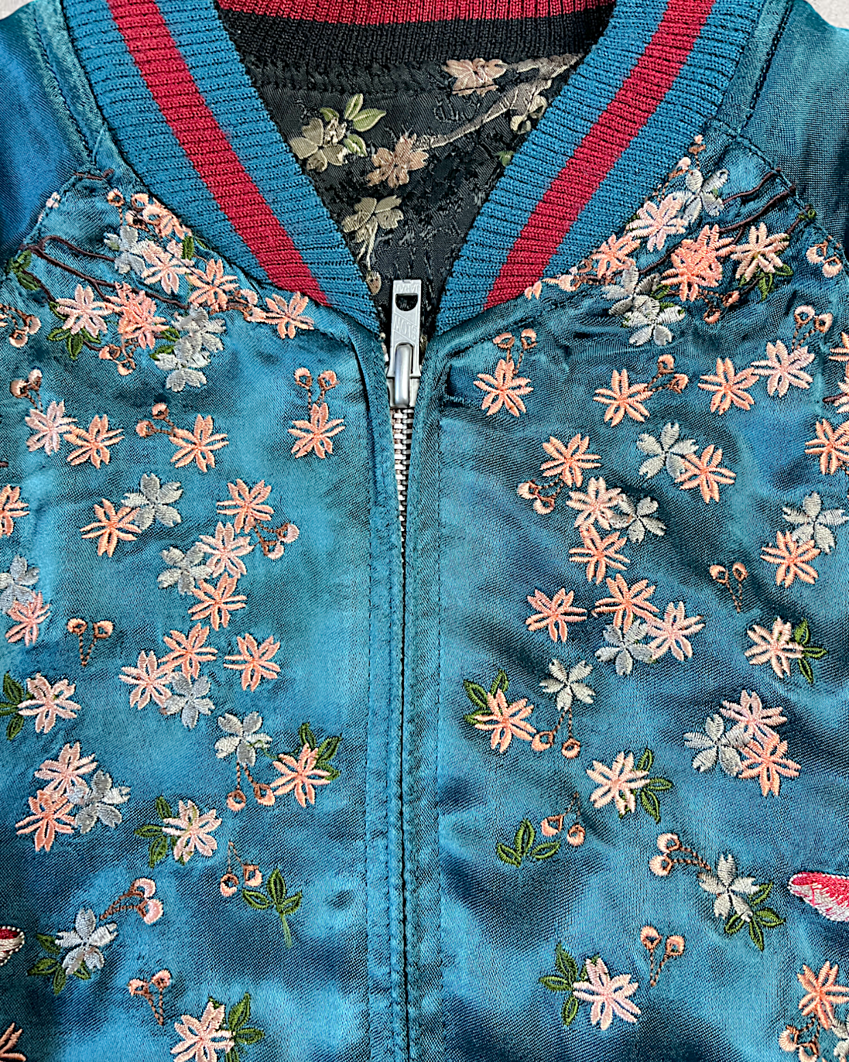 [M] [Blue] Reversible sukajan with austere cherry blossoms and goldfish