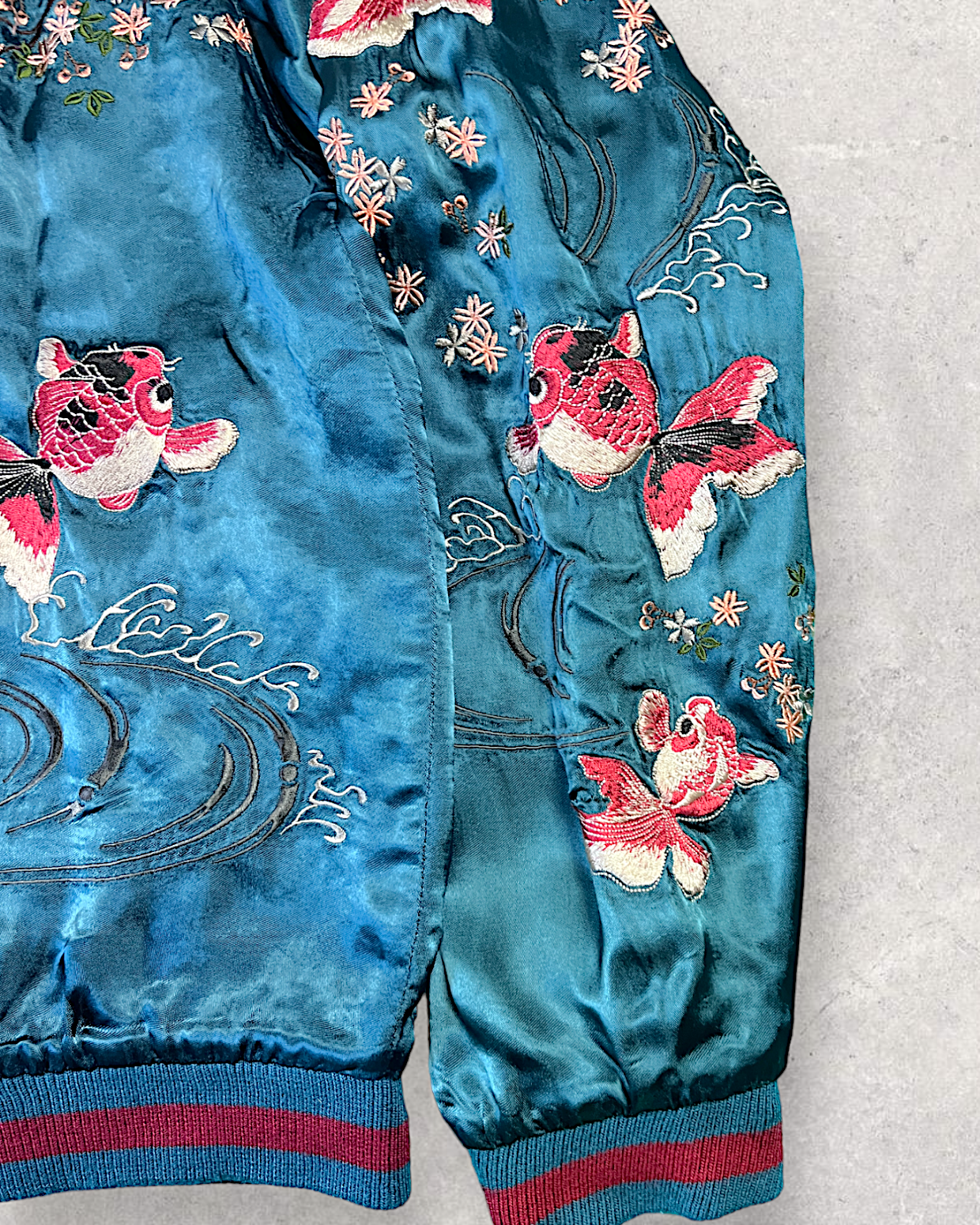 [M] [Blue] Reversible sukajan with austere cherry blossoms and goldfish