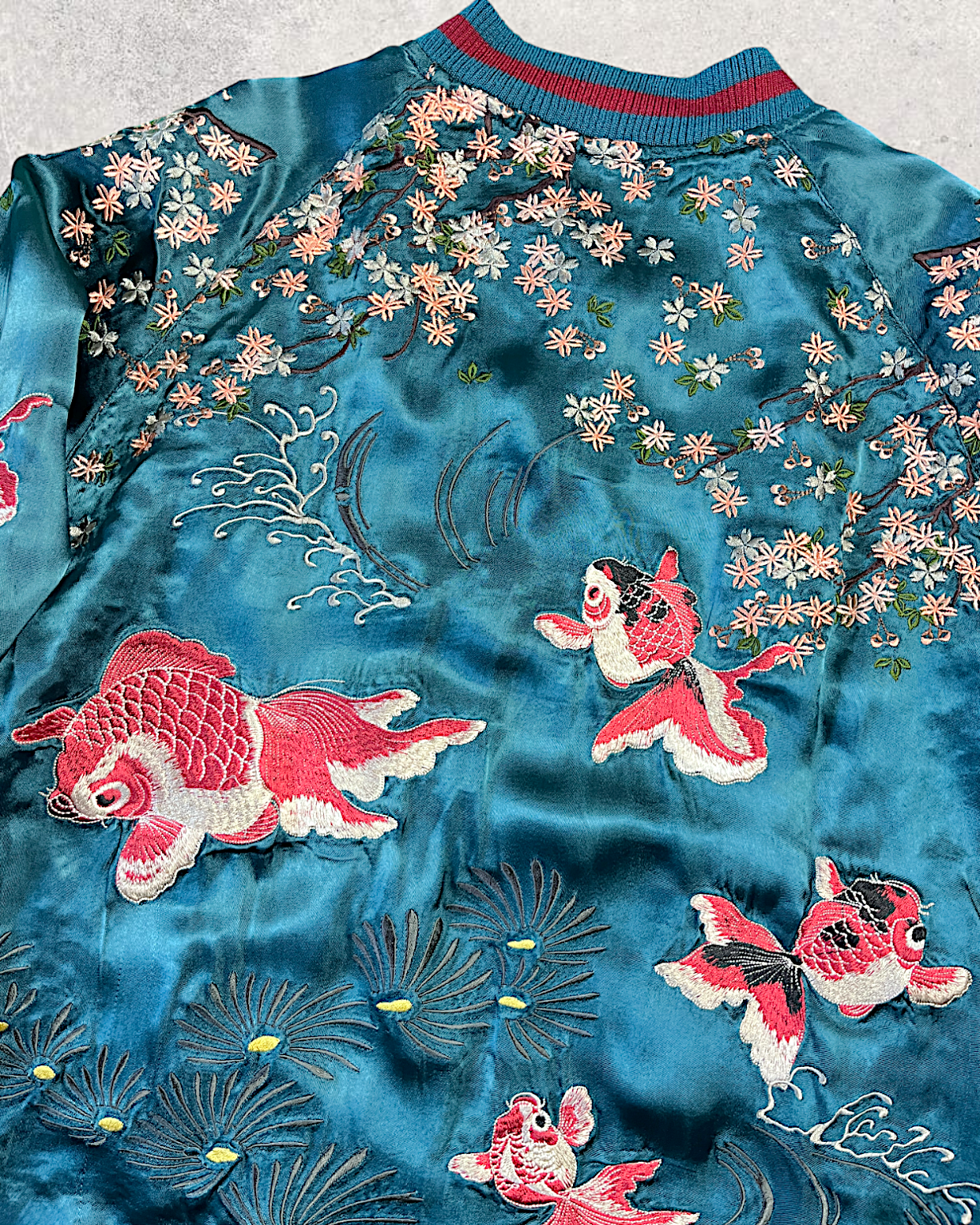[M] [Blue] Reversible sukajan with austere cherry blossoms and goldfish