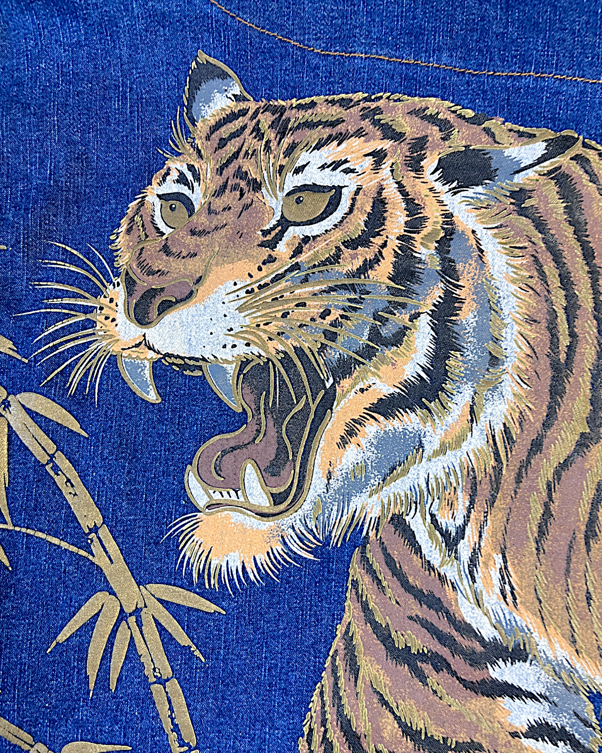[L][Rare and Bespoke] TKS2 [overwhelming presence] Sukajan Blouson Tiger Tiger  Denim Jacket Embroidery Stretch Stretch Zip-up M-L Equivalent | Vintage