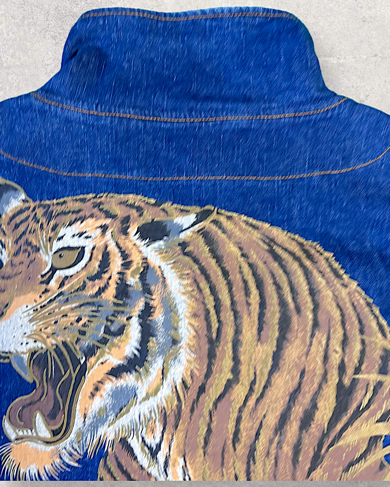 [L][Rare and Bespoke] TKS2 [overwhelming presence] Sukajan Blouson Tiger Tiger  Denim Jacket Embroidery Stretch Stretch Zip-up M-L Equivalent | Vintage