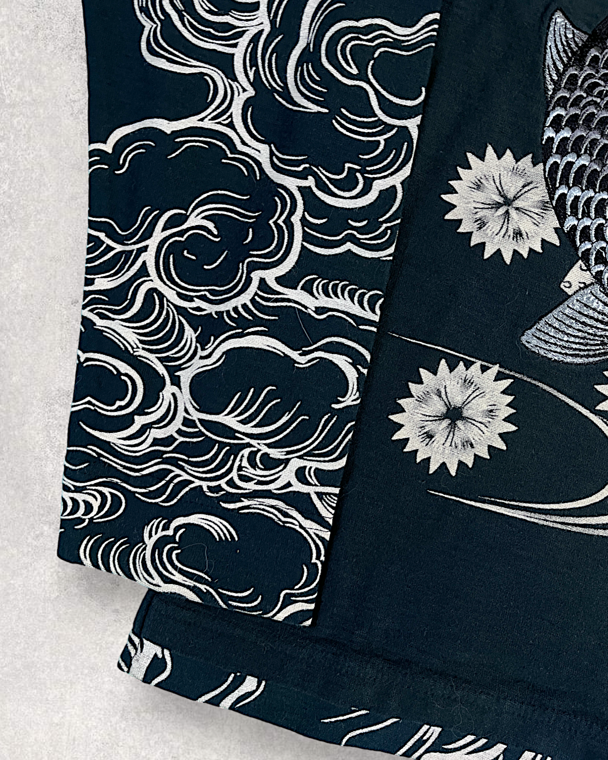 [L]Brand-new KARAKURI TAMASHII embroidery KOI t-shirts | vintage