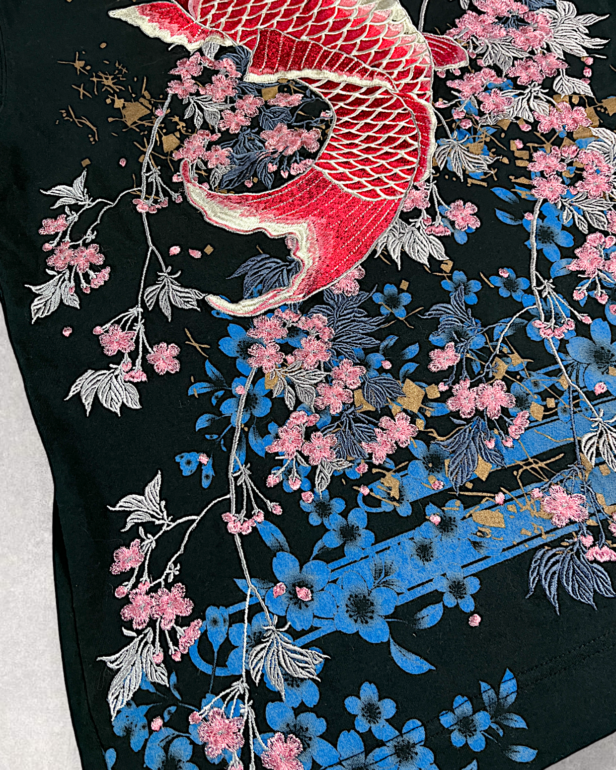 [L] Rare Large Koi embroidery T-shirt | vintage
