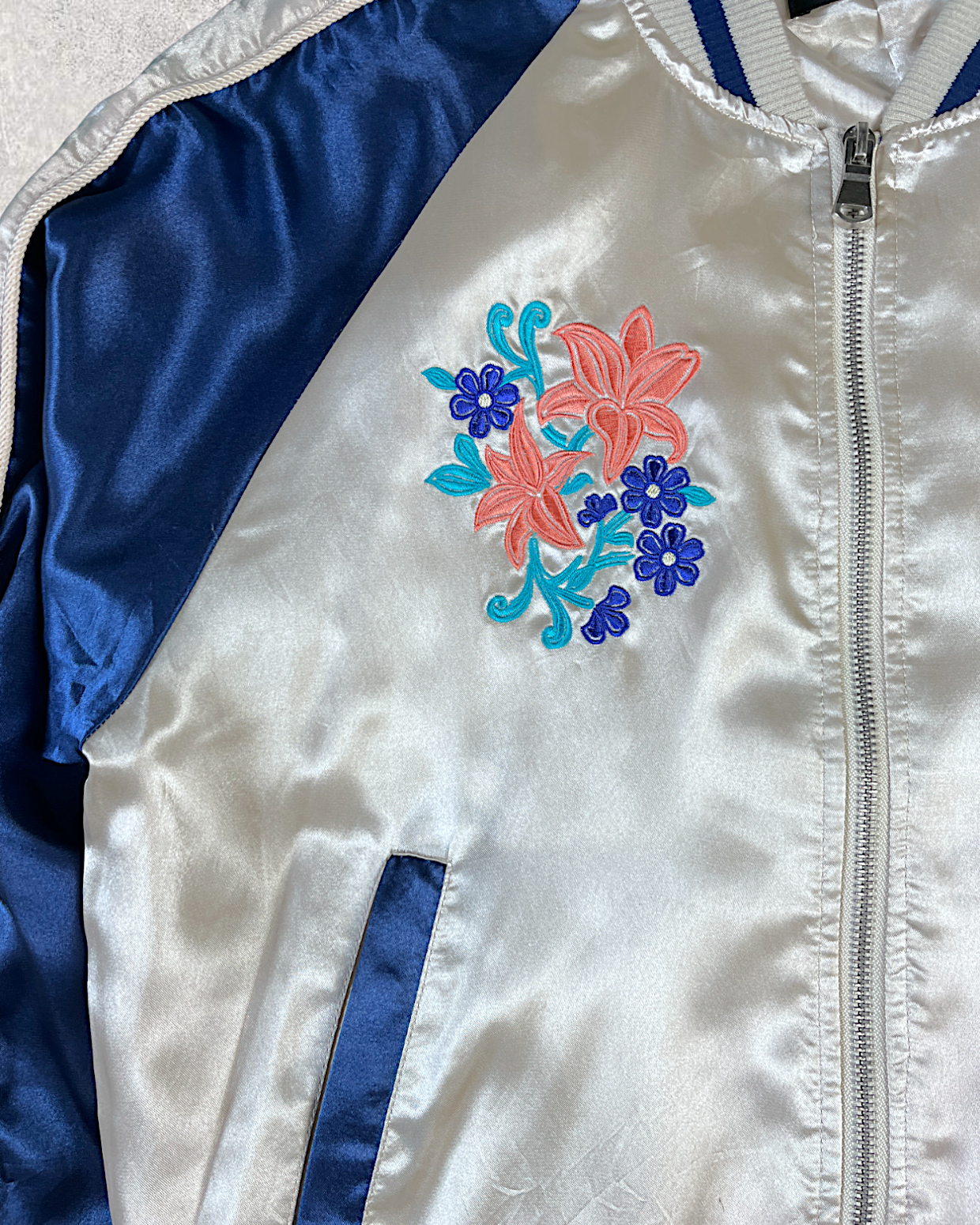 [S or M] Very pretty design with lovely coloring sukajan | Vintage jacket