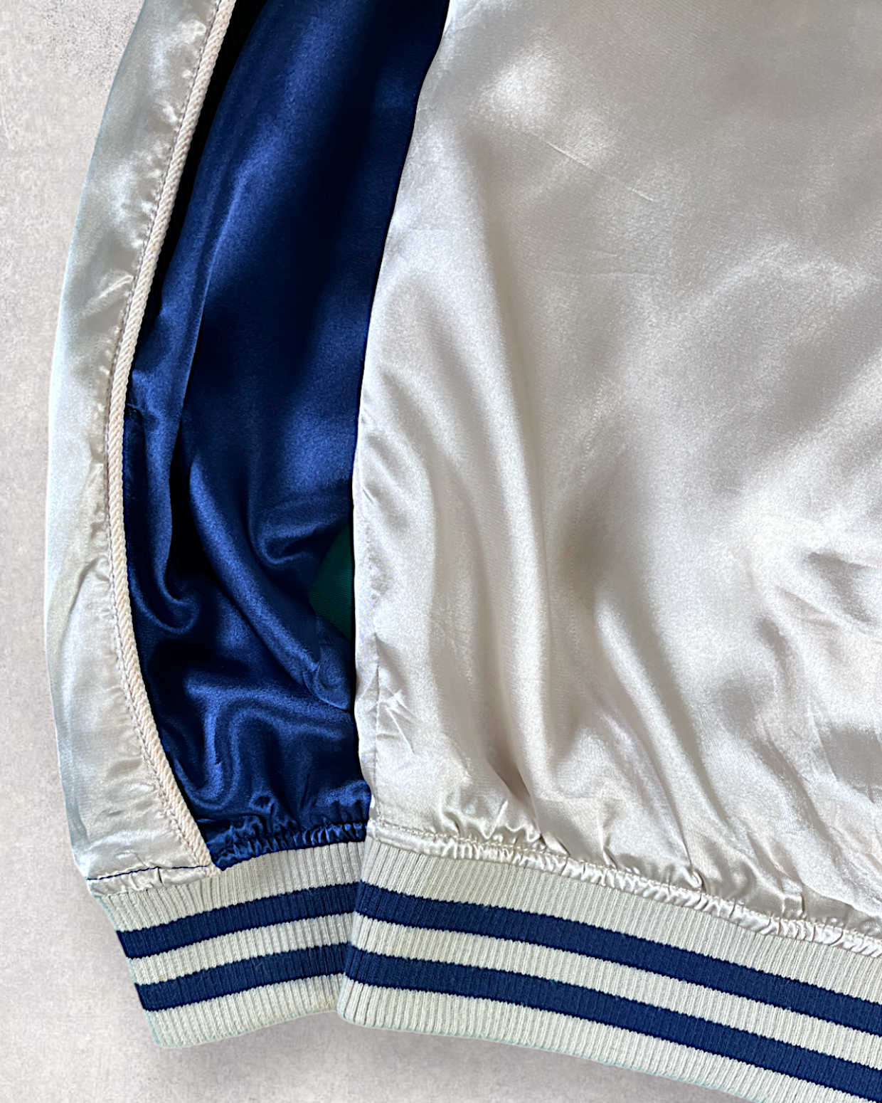 [S or M] Very pretty design with lovely coloring sukajan | Vintage jacket