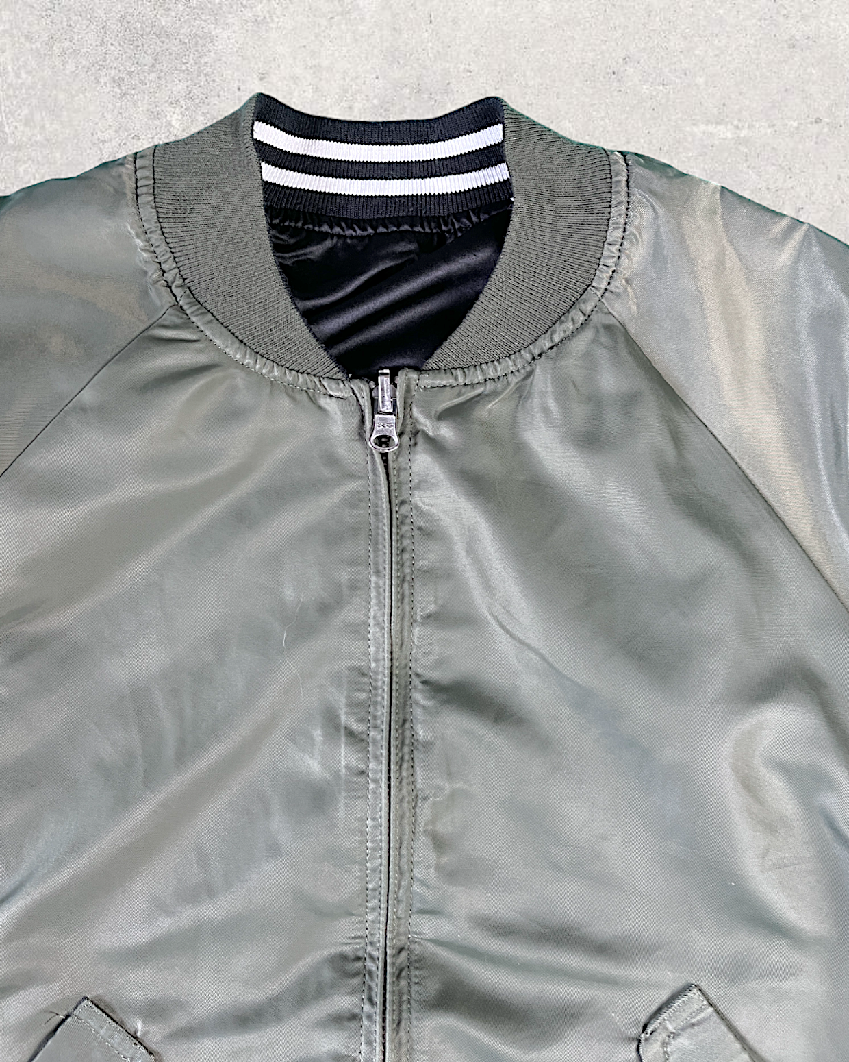 [S] Flight jacket with pretty flowers and any coordinates | Vintage jacket
