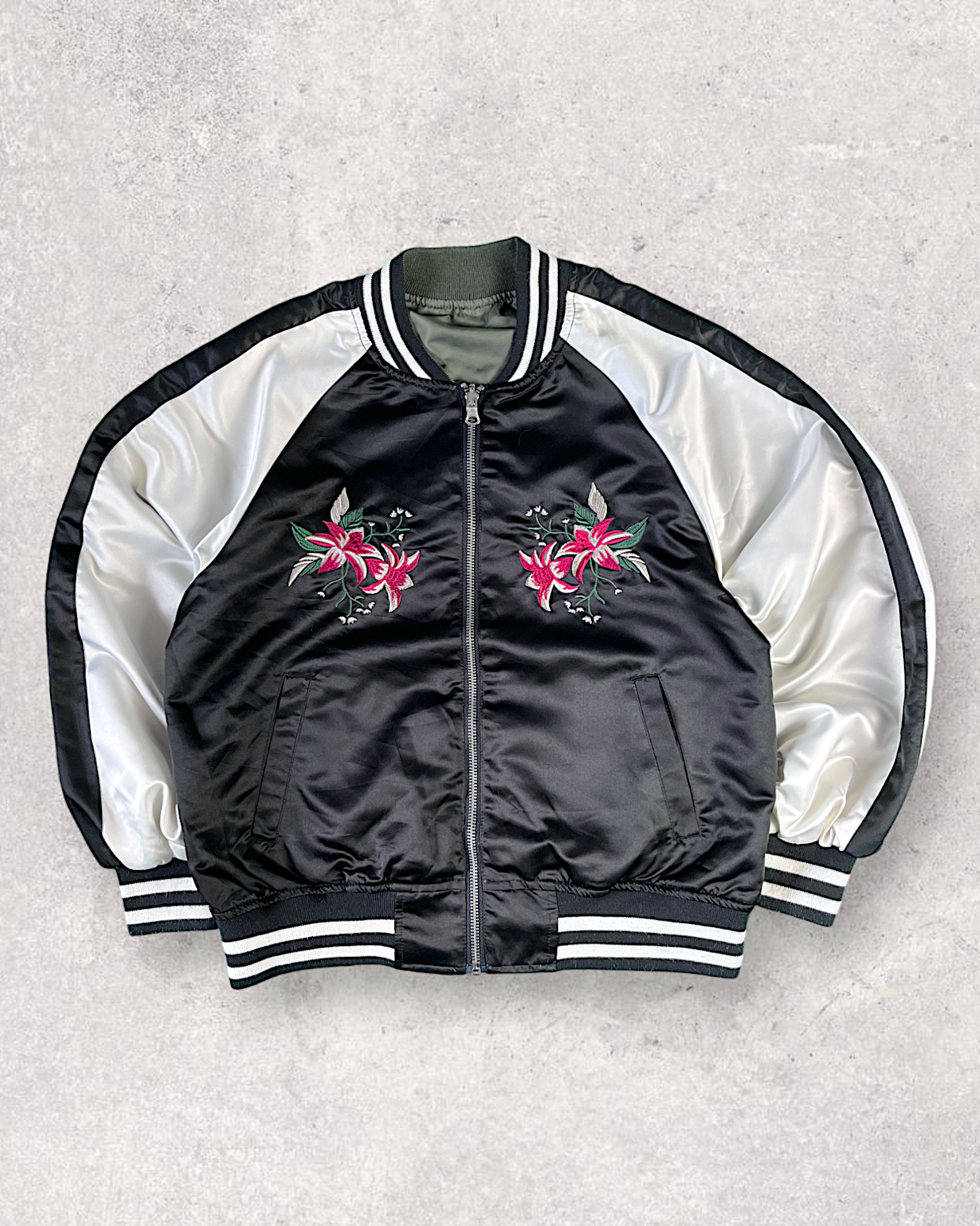[S] Flight jacket with pretty flowers and any coordinates | Vintage jacket