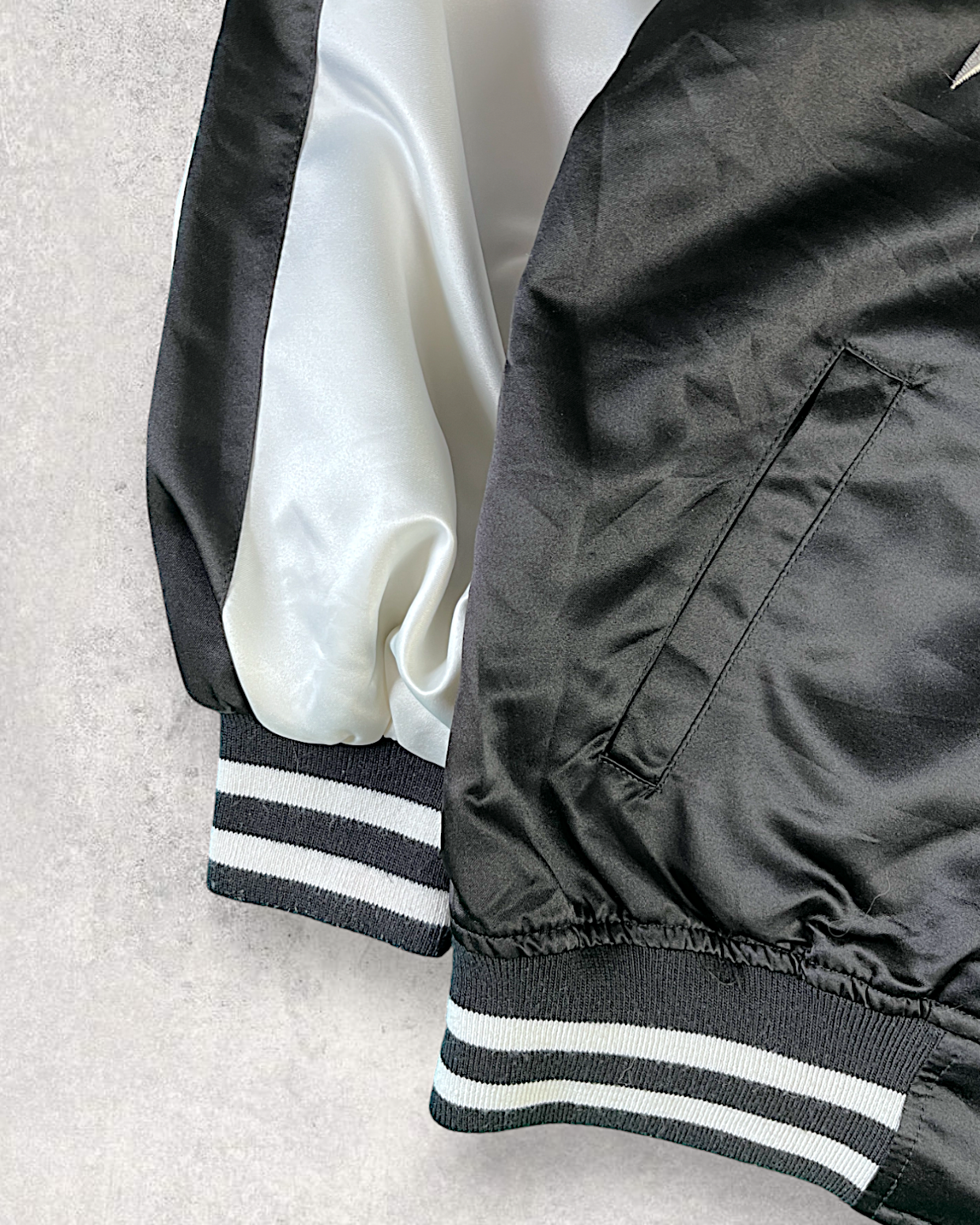 [S] Flight jacket with pretty flowers and any coordinates | Vintage jacket