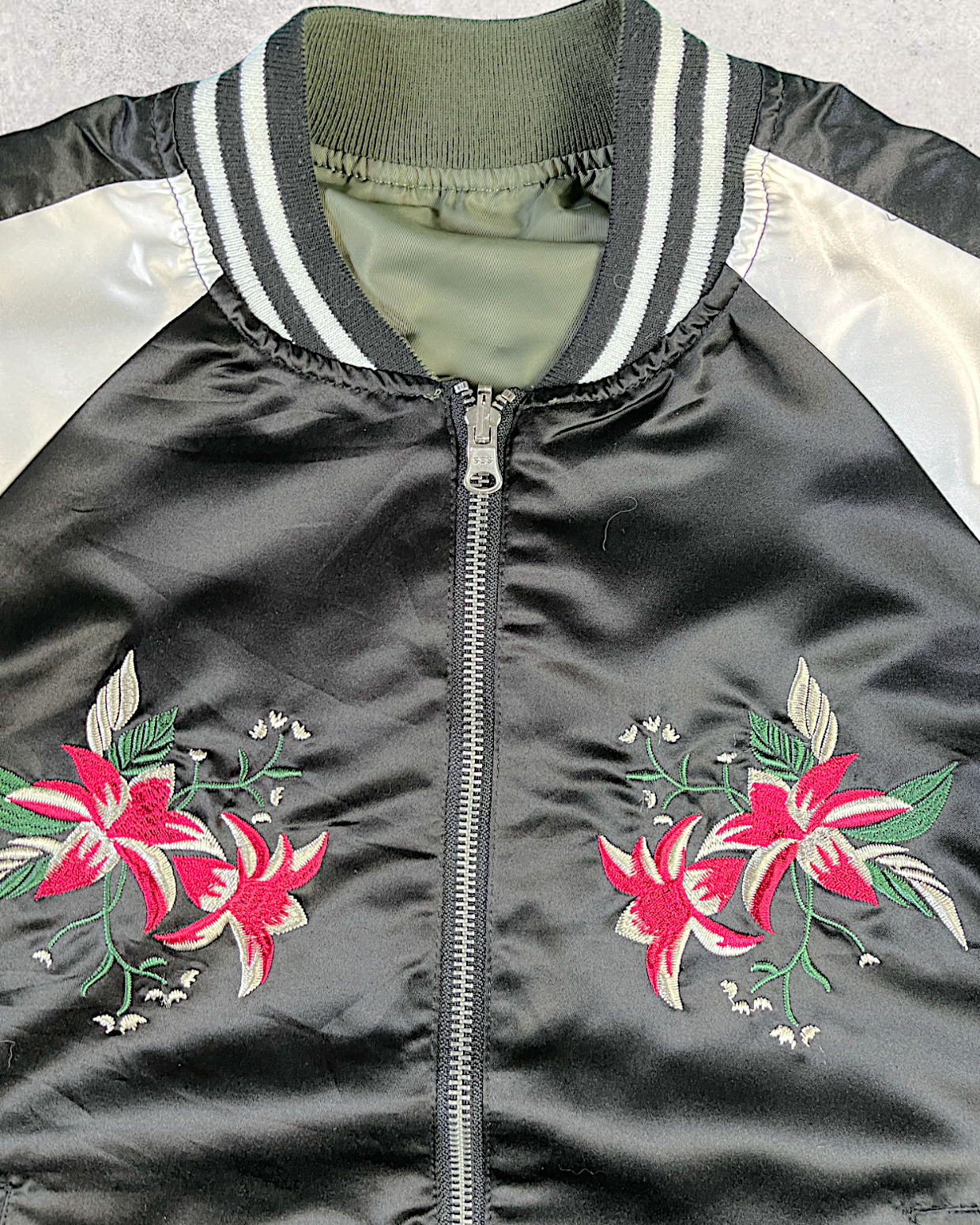 [S] Flight jacket with pretty flowers and any coordinates | Vintage jacket