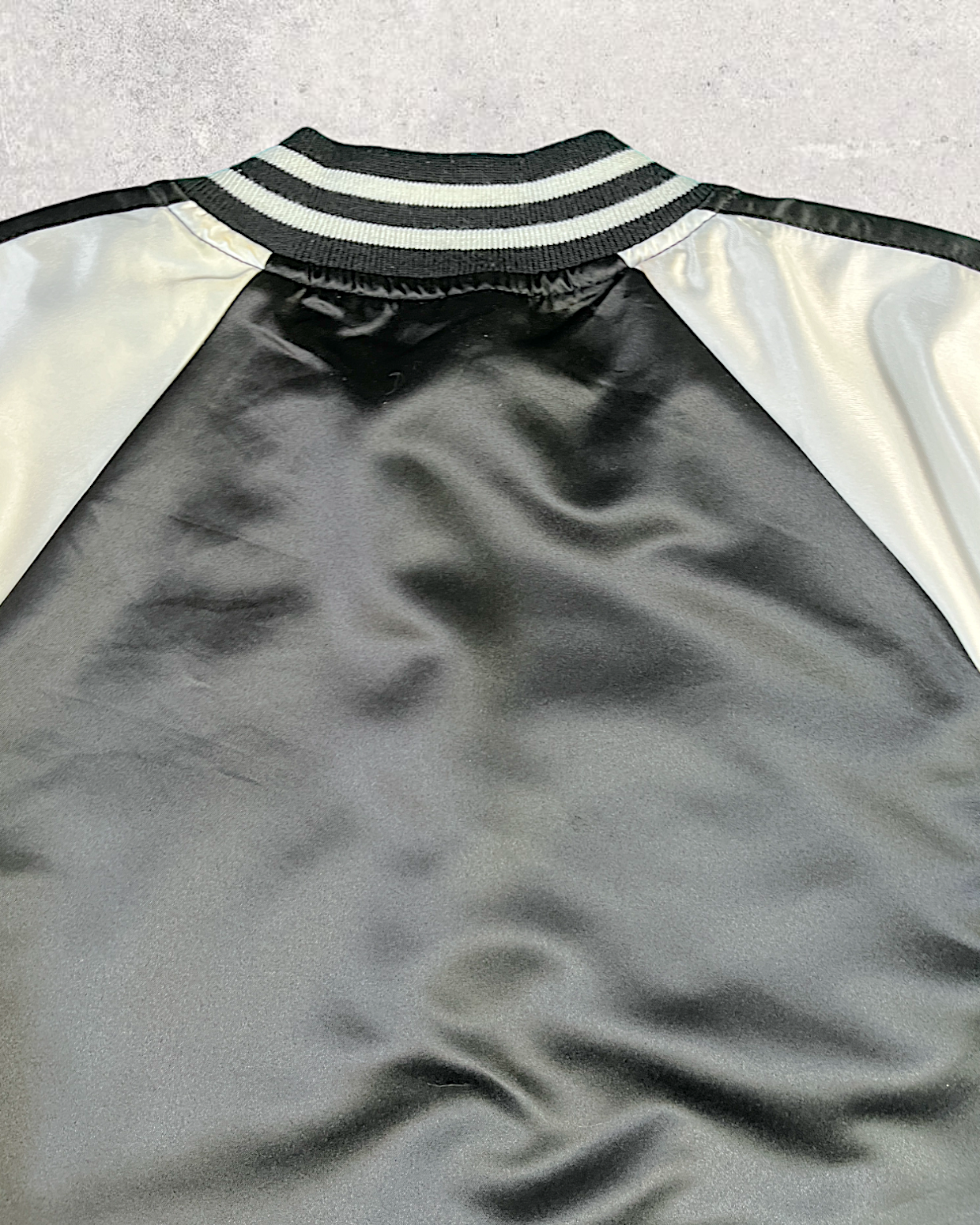 [S] Flight jacket with pretty flowers and any coordinates | Vintage jacket
