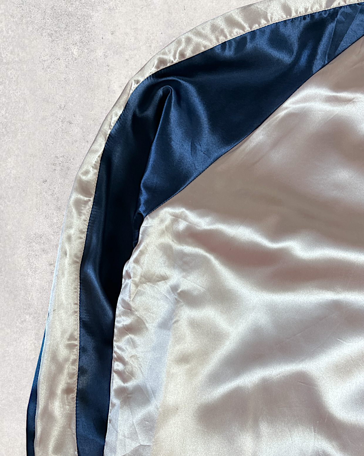Thin jacket perfect for early spring and not to be worn by others | Vintage jacket