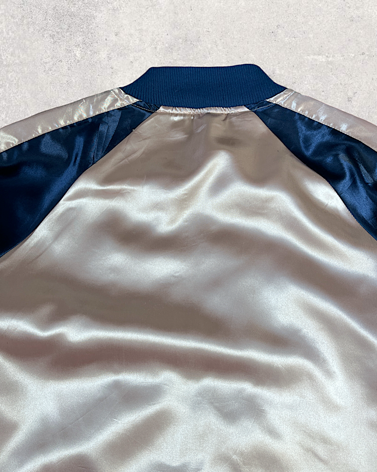 Thin jacket perfect for early spring and not to be worn by others | Vintage jacket