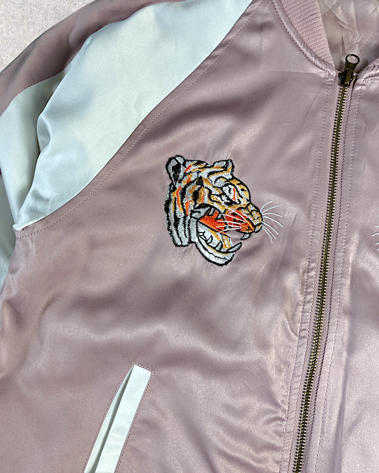 [S] Cute coloring and tigers go with all kinds of coordinates | Vintage jacket