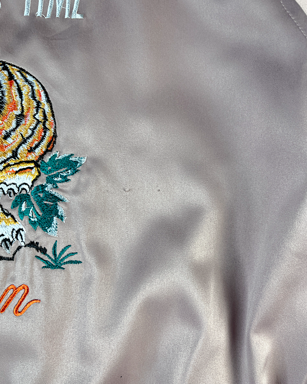 [S] Cute coloring and tigers go with all kinds of coordinates | Vintage jacket