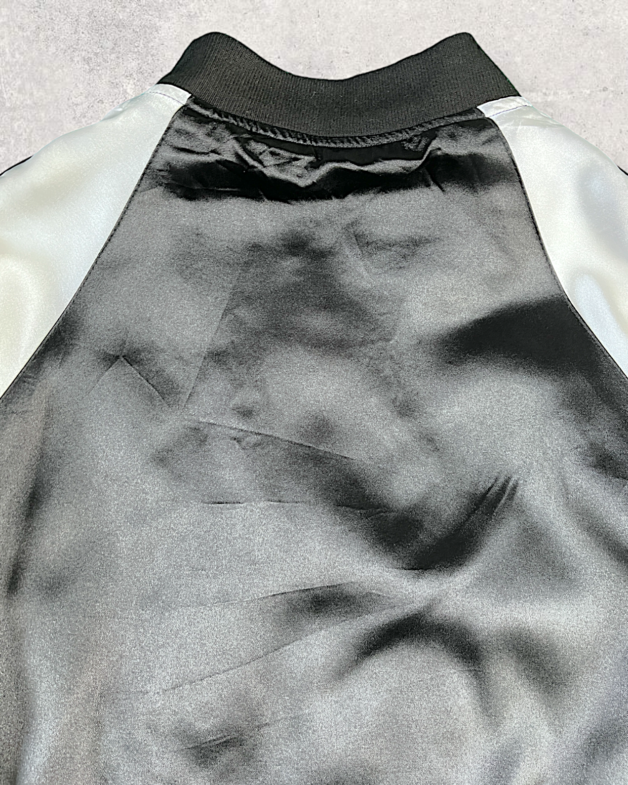 [M] Nice navy blue feature bird and distinctive design on the back | Vintage jacket